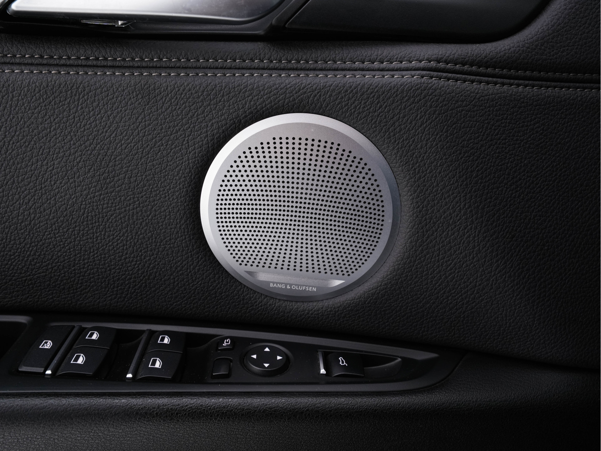 BMW X5 M50d M-Aerodinamica Aut. *PANO | HEAD-UP | LEATHER | ADAPTIVE-CRUISE | SOFT-CLOSE | BANG&OLUFSEN | TOP-VIEW | BLINDSPOT | NIGHT-VISION | MEMORY-PACK | DIGI-COCKPIT | HEATED-COMFORTSEATS | NAVI-FULLMAP |