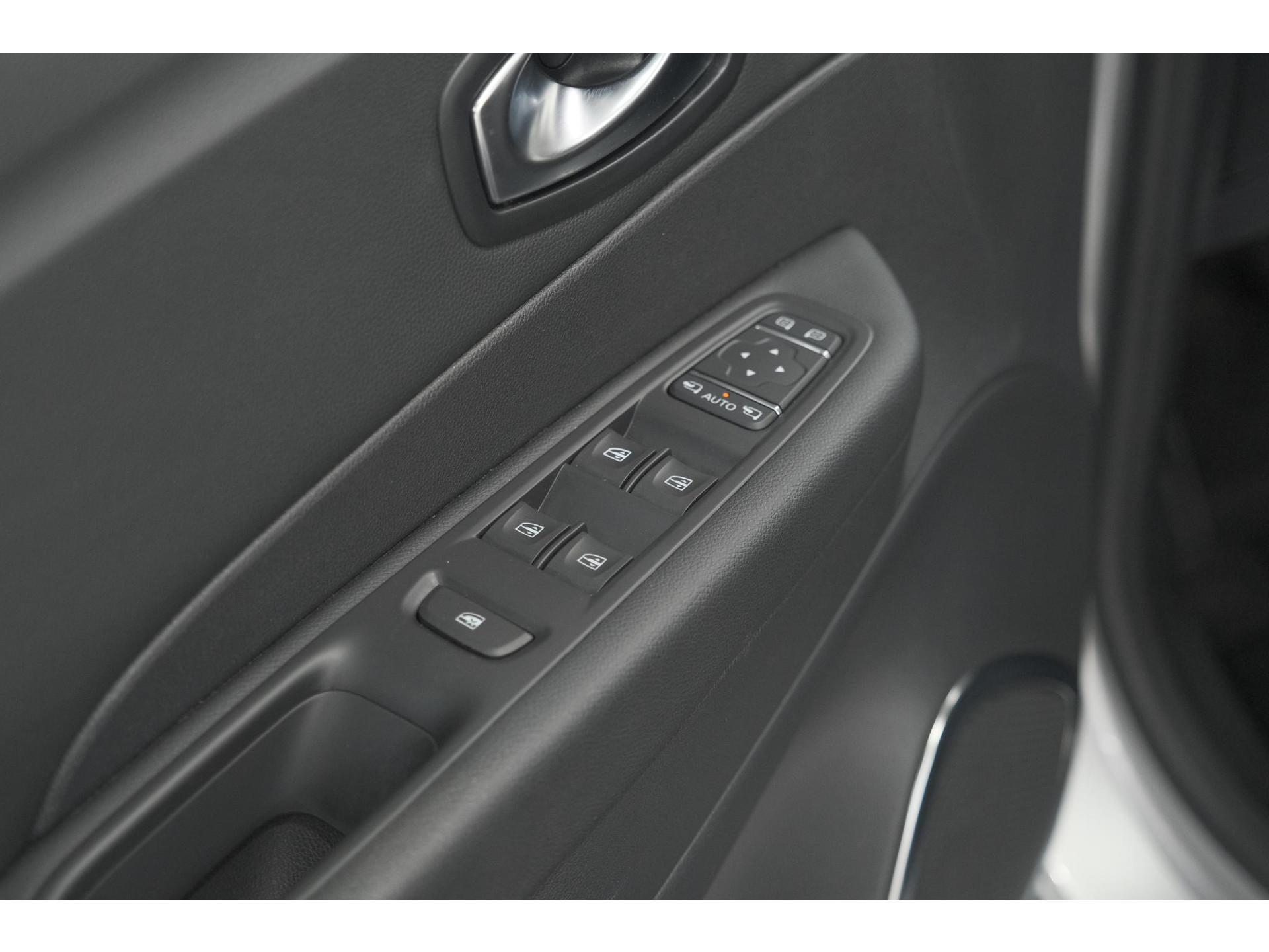 Renault Captur TCe 90 Intens | Trekhaak | AllSeason banden | Navigatie | Parkeersensoren