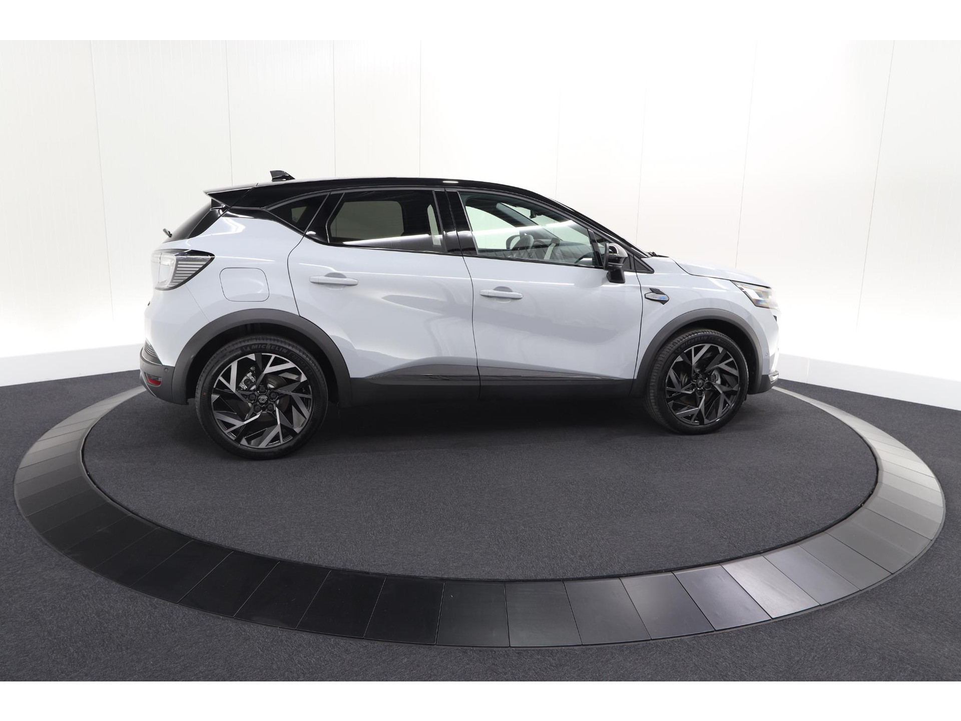 Renault Captur 1.8 E-Tech Full Hybrid 160 Esprit Alpine | Rondom Camerazicht | Dodehoekdetectie | Adaptieve Cruise Control