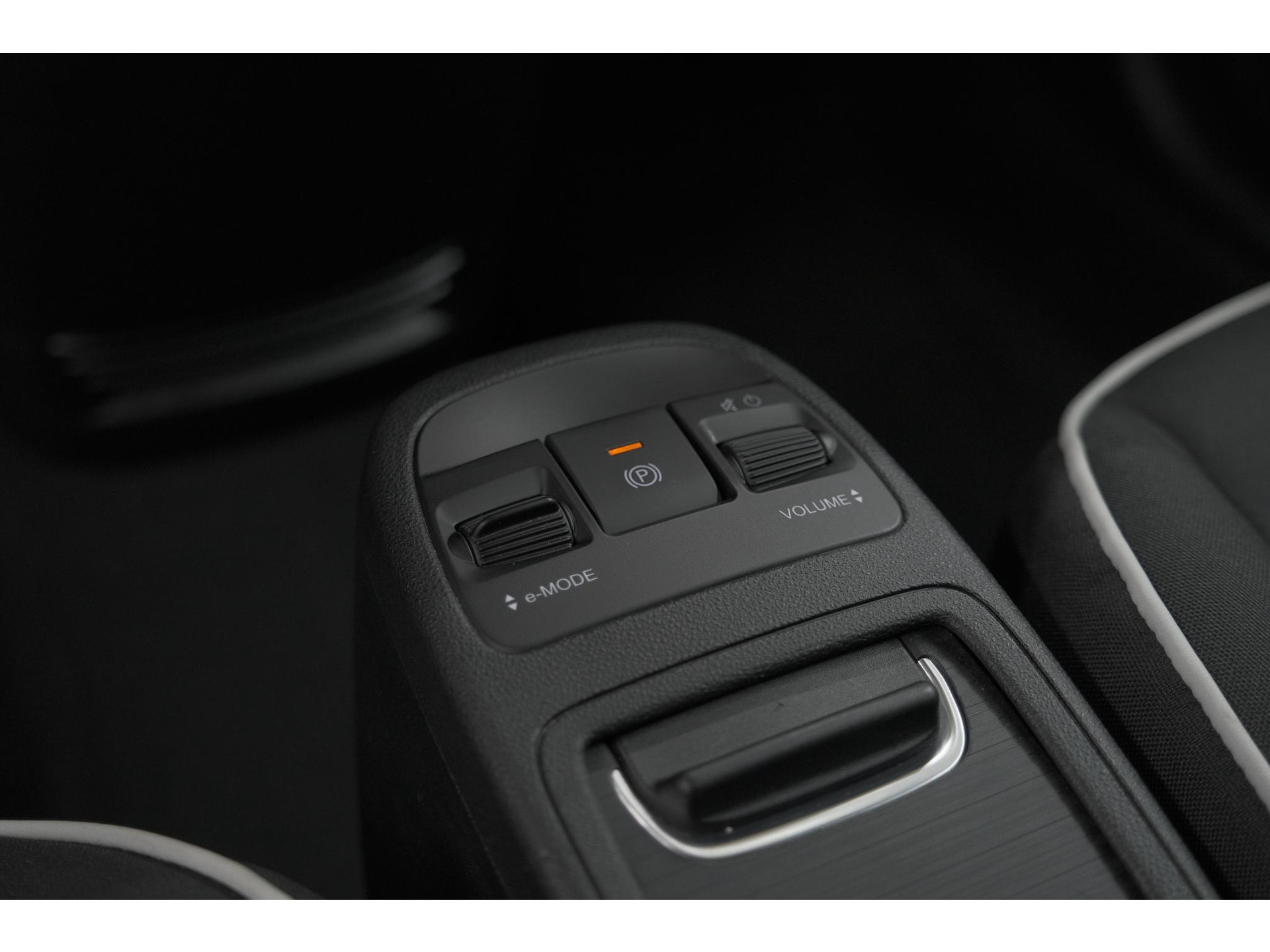 Fiat 500 Urban 42 kWh | SOH 97.6% | 3 Fase Laadfunctie | Camera | Apple Carplay | Parkeersensoren