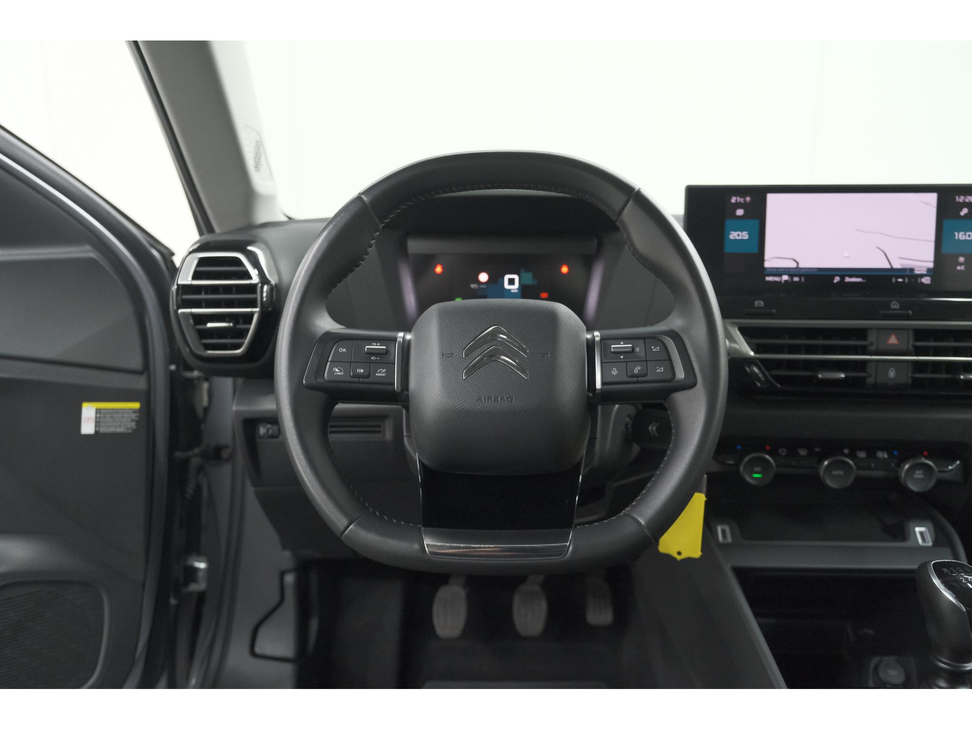 Citroen C4 Puretech 130 Feel | Trekhaak | Camera | Allseason Banden | Climate Control | Parkeersensoren