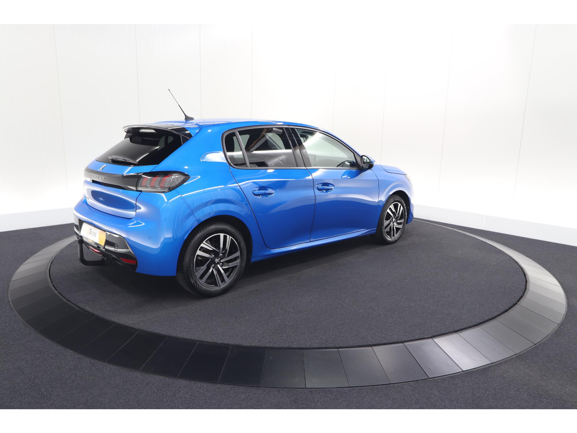 Peugeot 208 PureTech 100 Allure | Trekhaak | Camera | Apple Carplay | Navigatie | Parkeersensoren