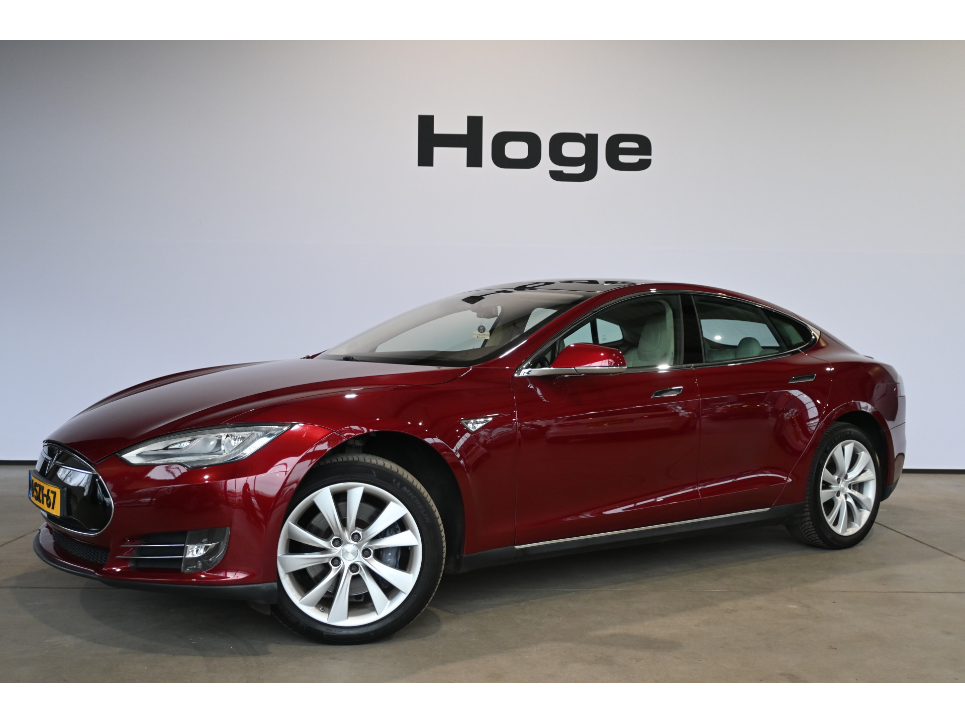 Tesla Model S 85 Performance Tech Pack ECC Navigatie Licht metaal MARGE 339KM Actieradius! Inruil mogelijk