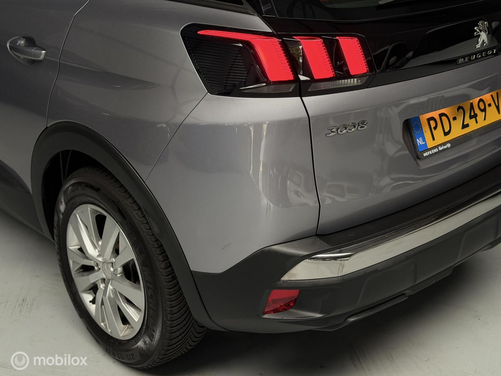 Peugeot 3008 1.2 PureTech Active|Automaat|CarPlay|Camera|Trekhaak|NAP