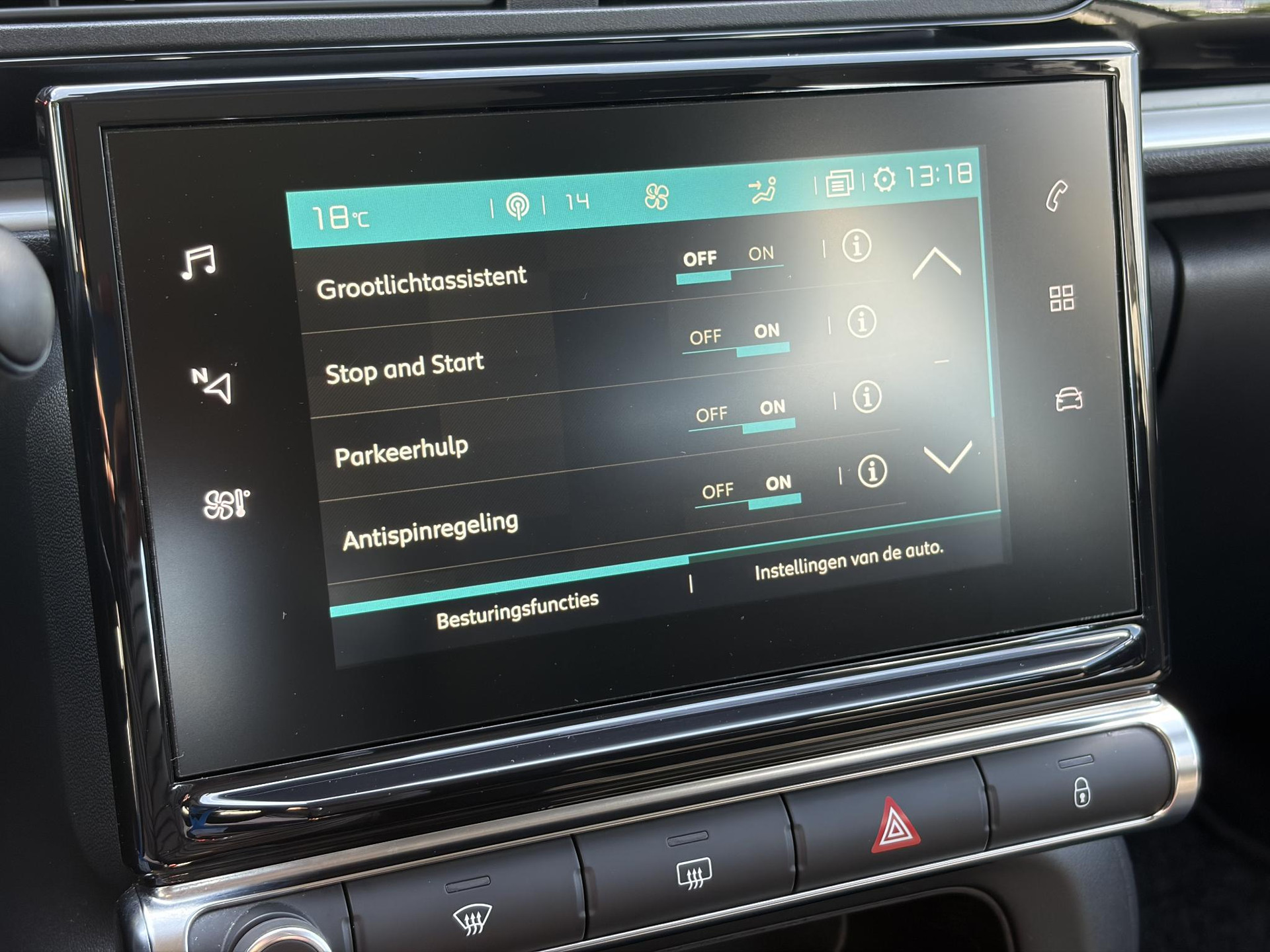Citroen C3 1.2 PureTech S&S Feel Apple Carplay/Android,Trekhaak,Pdc,Navi,Clima,Cruise,Dealer Onderhouden,Rijstrooksensor,Apk tot 06-2027