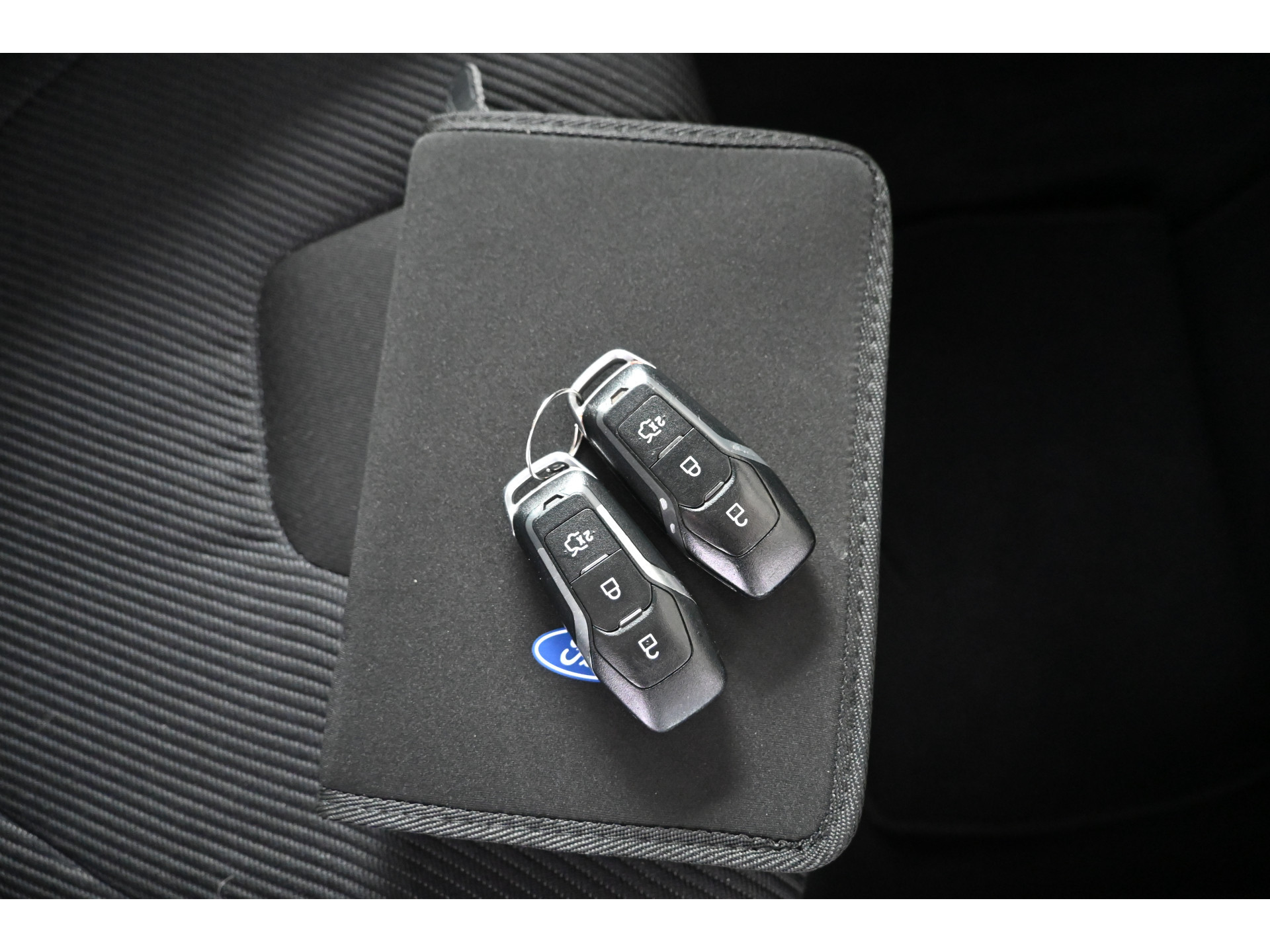 Ford Mondeo 1.5 Titanium Automaat Clima Navigatie Cruise Control Trekhaak Rijklaarprijs! Inruil Mogelijk!