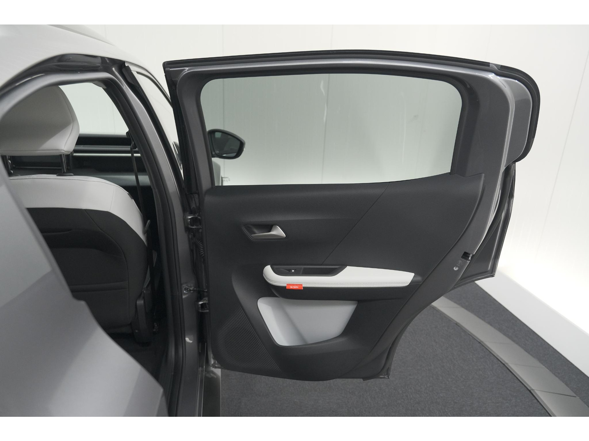 Citroen Ë-C3 Aircross Plus 113pk Extended Range 54 kWh | 11 KW Lader | Camera | Apple CarPlay | Parkeersensoren