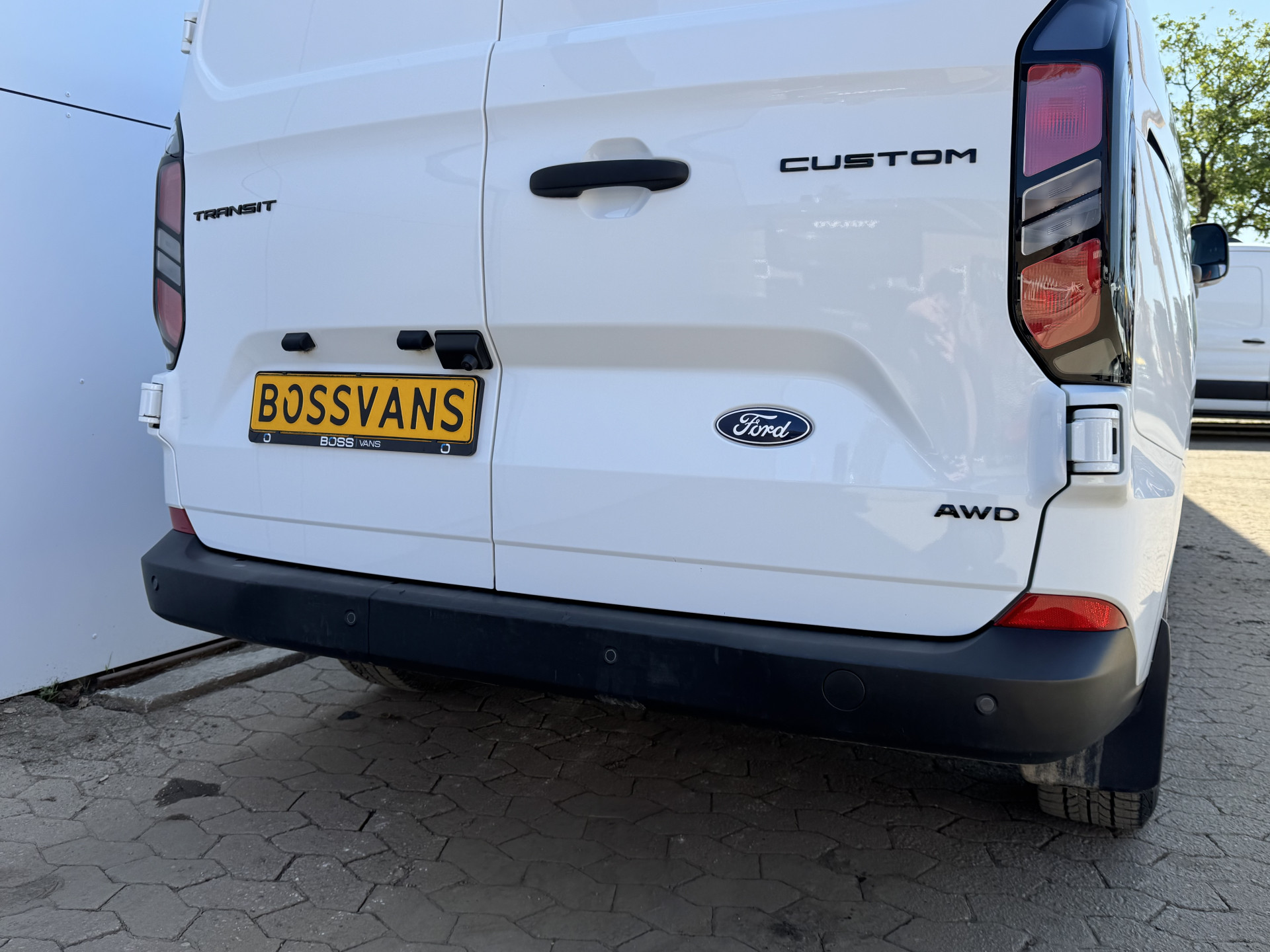 Ford Transit Custom 2.0 TDCI 140PK AWD Automaat L1 4x4 4WD LED Airco Carplay Camera Navigatie Parkeersensoren v+a Vierwielaandrijving