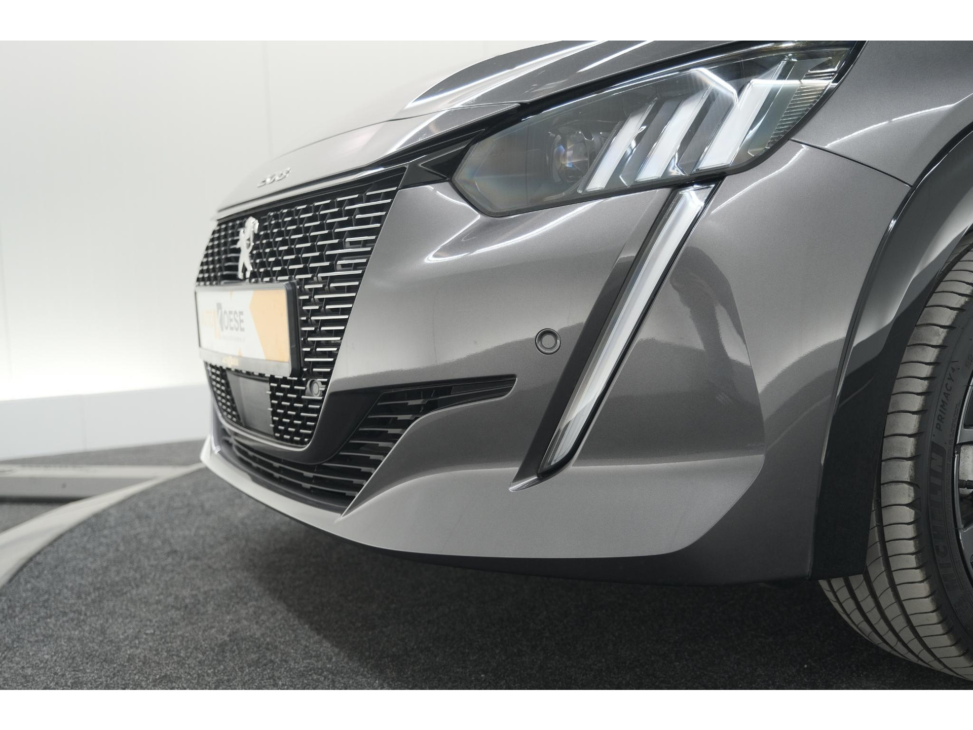 Peugeot 208 PureTech 100 GT | Camera | Adaptieve Cruise Control | Navigatie | Apple Carplay