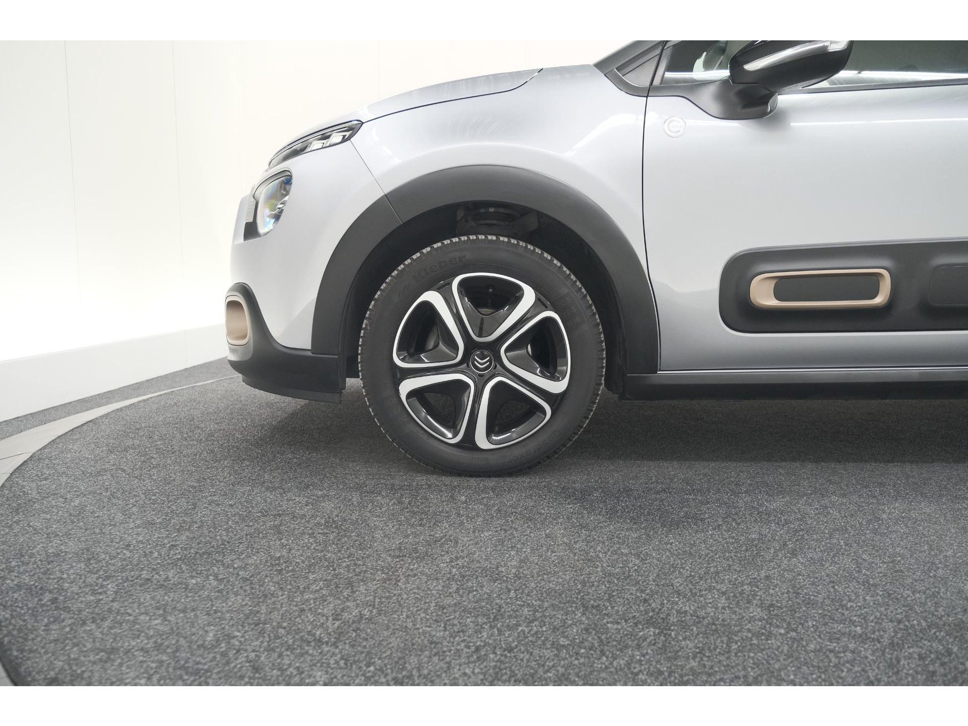 Citroen C3 PureTech 82 C-Series | Trekhaak | Stoelverwarming | Camera | Apple CarPlay