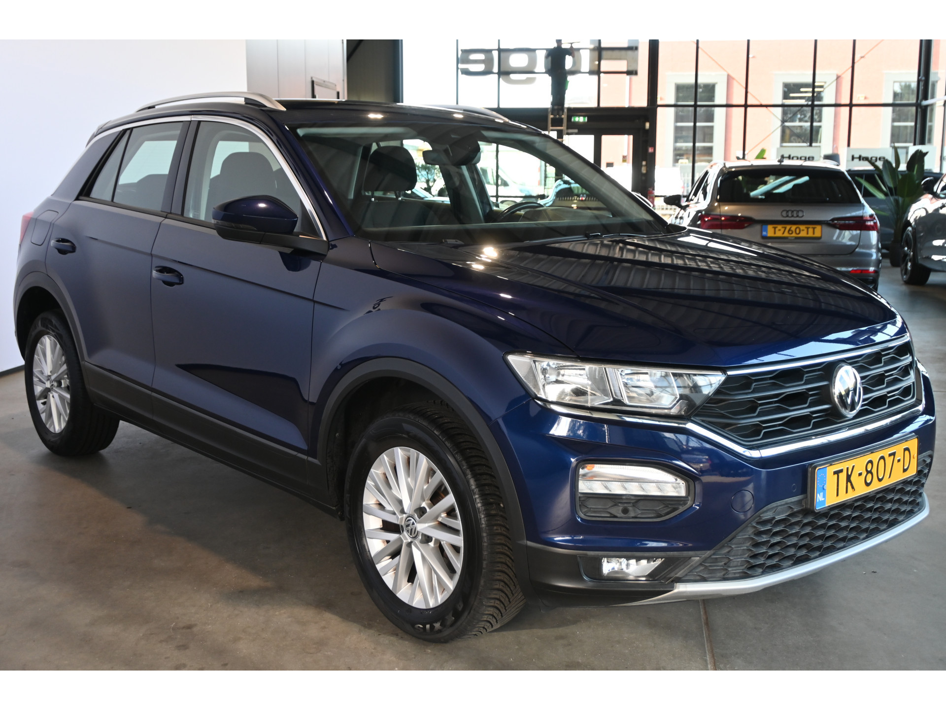 Volkswagen T-Roc 1.0 TSI Style Clima Adaptieve cruise Navigatie PDC Licht metaal Inruil mogelijk