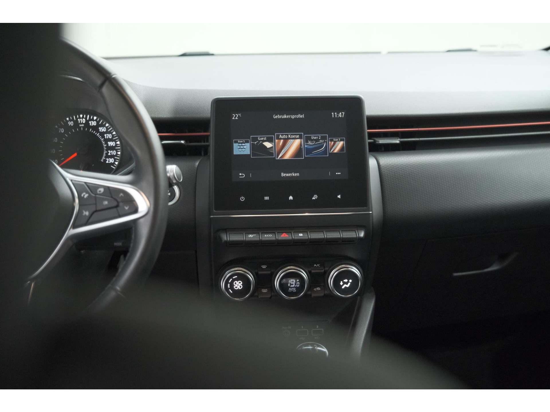 Renault Clio TCe 100 Zen | R.S. Line Pack | Allseason Banden | Apple Carplay | Parkeersensoren