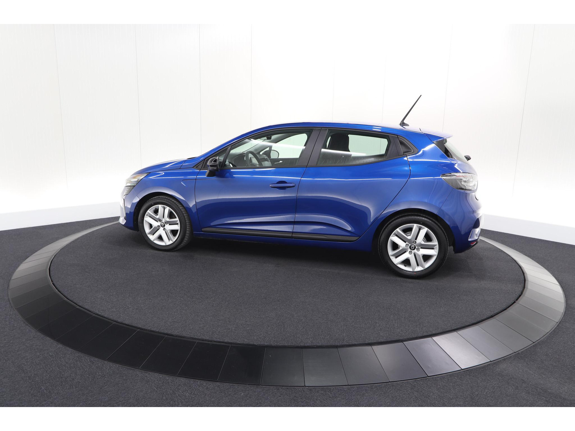 Renault Clio 1.6 E-Tech Full Hybrid 145 Evolution | Apple Carplay | Parkeersensoren | LED | Cruise Control