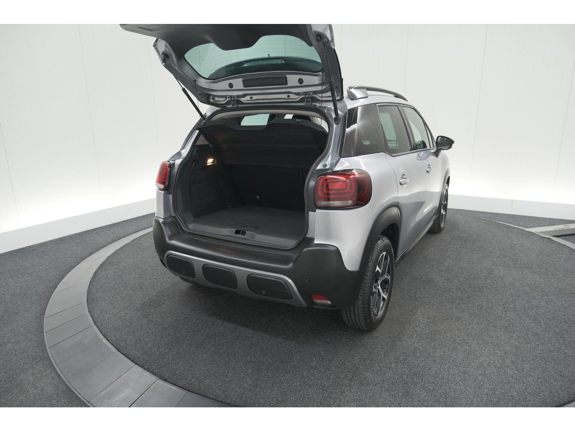 Citroen C3 Aircross PureTech 110 Plus | Parkeersensoren | Navigatie | Apple Carplay | Climate Control