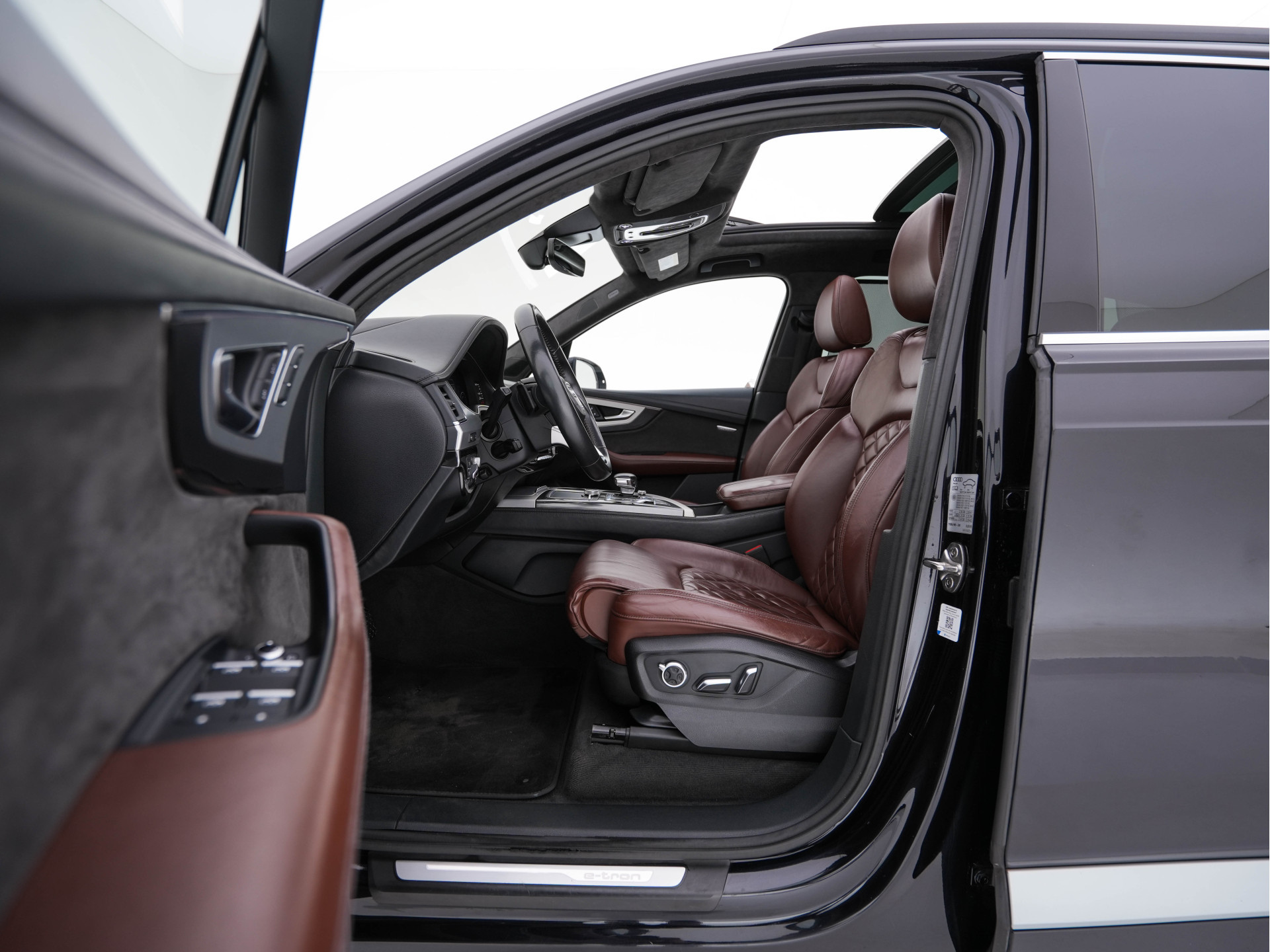 Audi Q7 3.0 TDI e-tron Quattro Sport (Plug-In) Aut. *PANO | LEATHER | ADAPTIVE-CRUISE | MATRIX-LED | BOSE-AUDIO | BLINDSPOT | MEMORY-PACK | DIGI-COCKPIT | HEATED-SPORTSEATS | NAVI-FULLMAP | CAMERA | HEAD-UP | SHIFTPADDLES | TOWBAR | 21"*