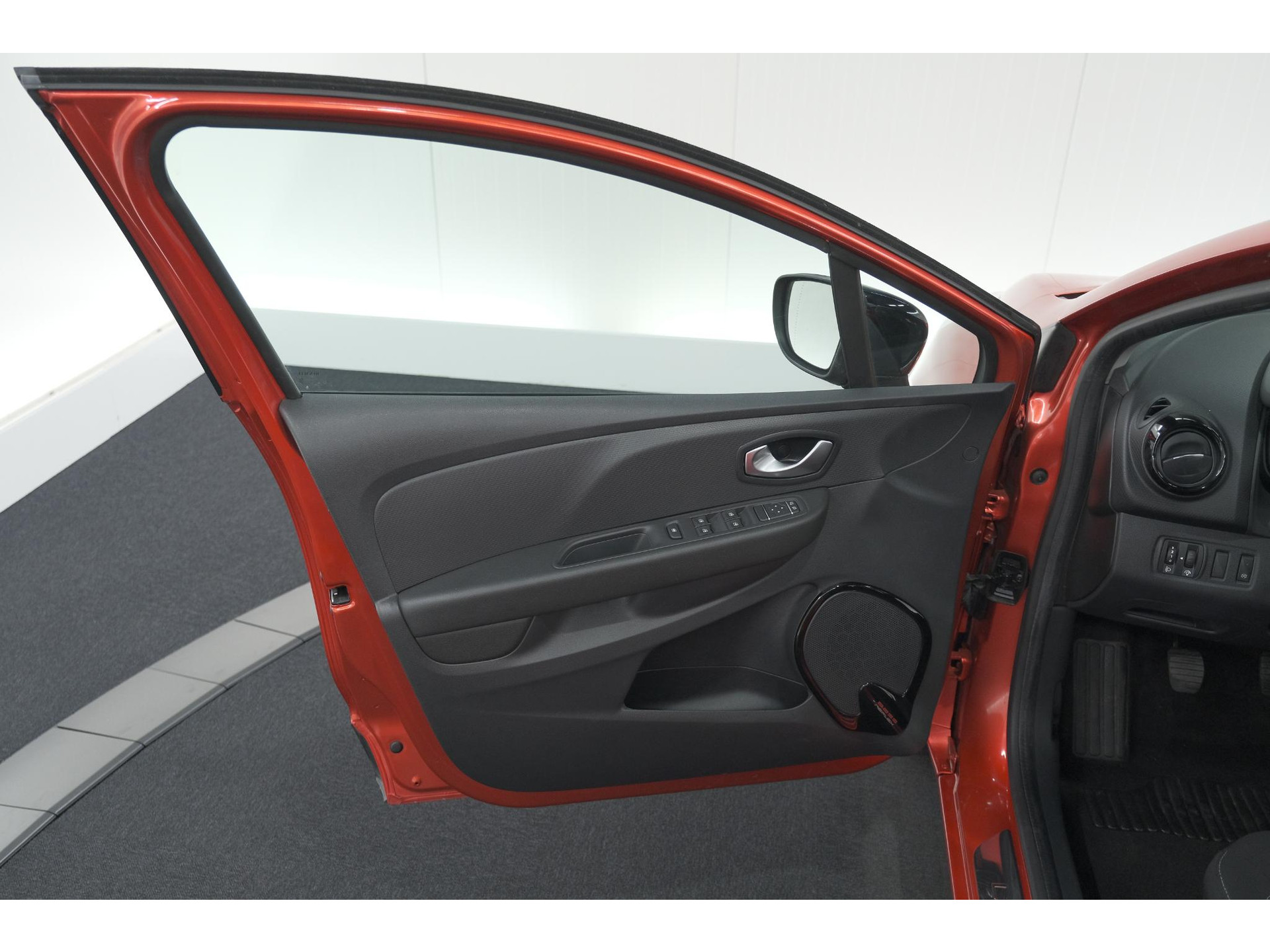 Renault Clio TCe 90 Limited | Trekhaak | Parkeersensoren | Navigatie