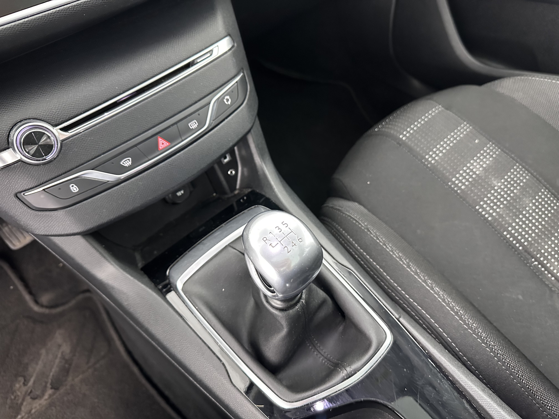 Peugeot 308 SW 1.6 BlueHDI Blue Lease Executive Pack *PANO | CAMERA | NAVI-FULLMAP | ECC | PDC | CRUISE | LANE-ASSIST | COMFORT-SEATS | 16"ALU*