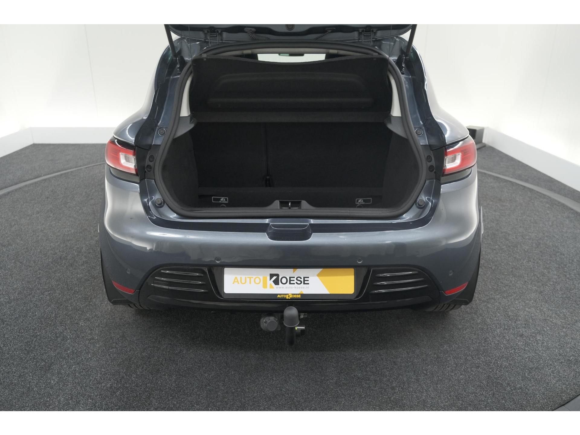 Renault Clio 1.2 Limited | Trekhaak | Navigatie | Parkeersensoren | Climate Control