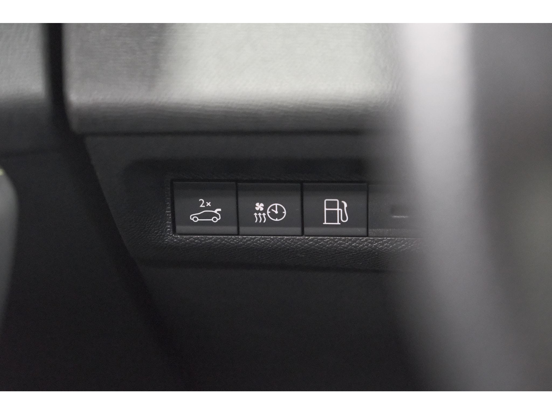 Peugeot 308 SW 1.6 HYbrid 180 GT Pack Business | Trekhaak | 360 Camera | Adaptieve Cruise Control | Elektronische Kofferklep