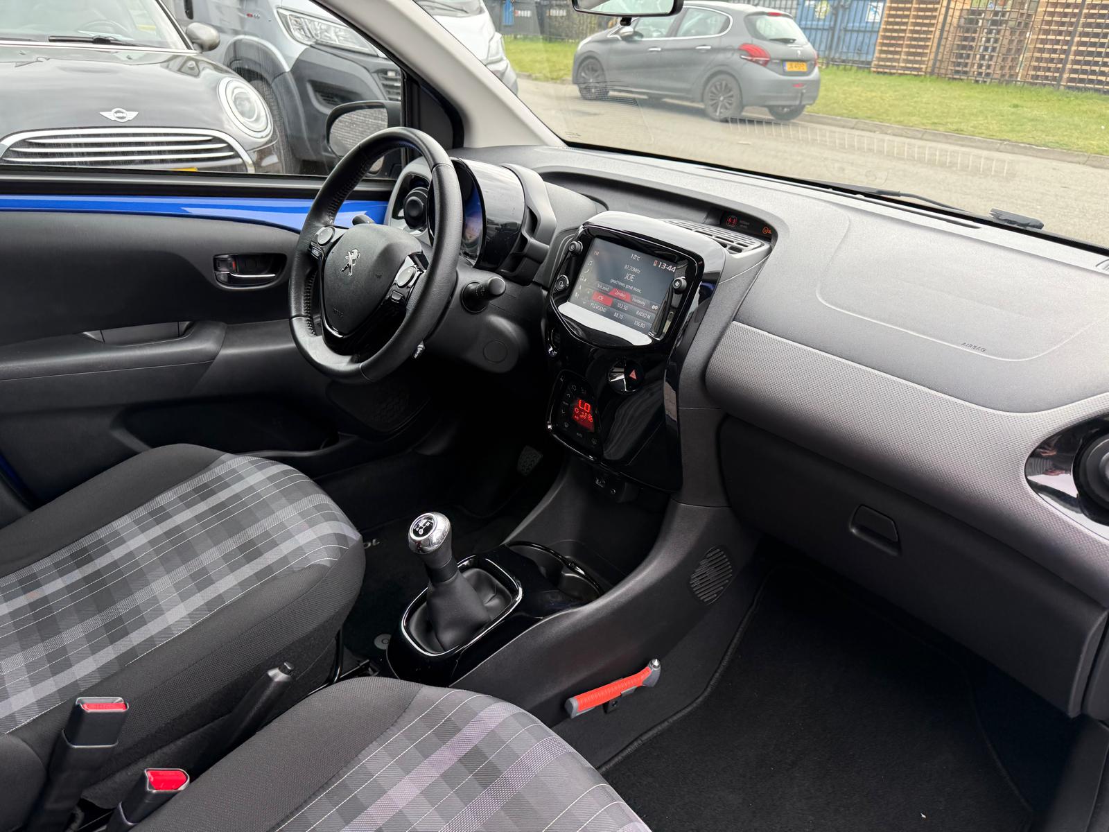 Peugeot 108 1.0 e-VTi Allure TOP! | 2E EIGENAAR | 3/6/12MND GARANTIE| NAVI | CARPLAY | CLIMA | LMV |