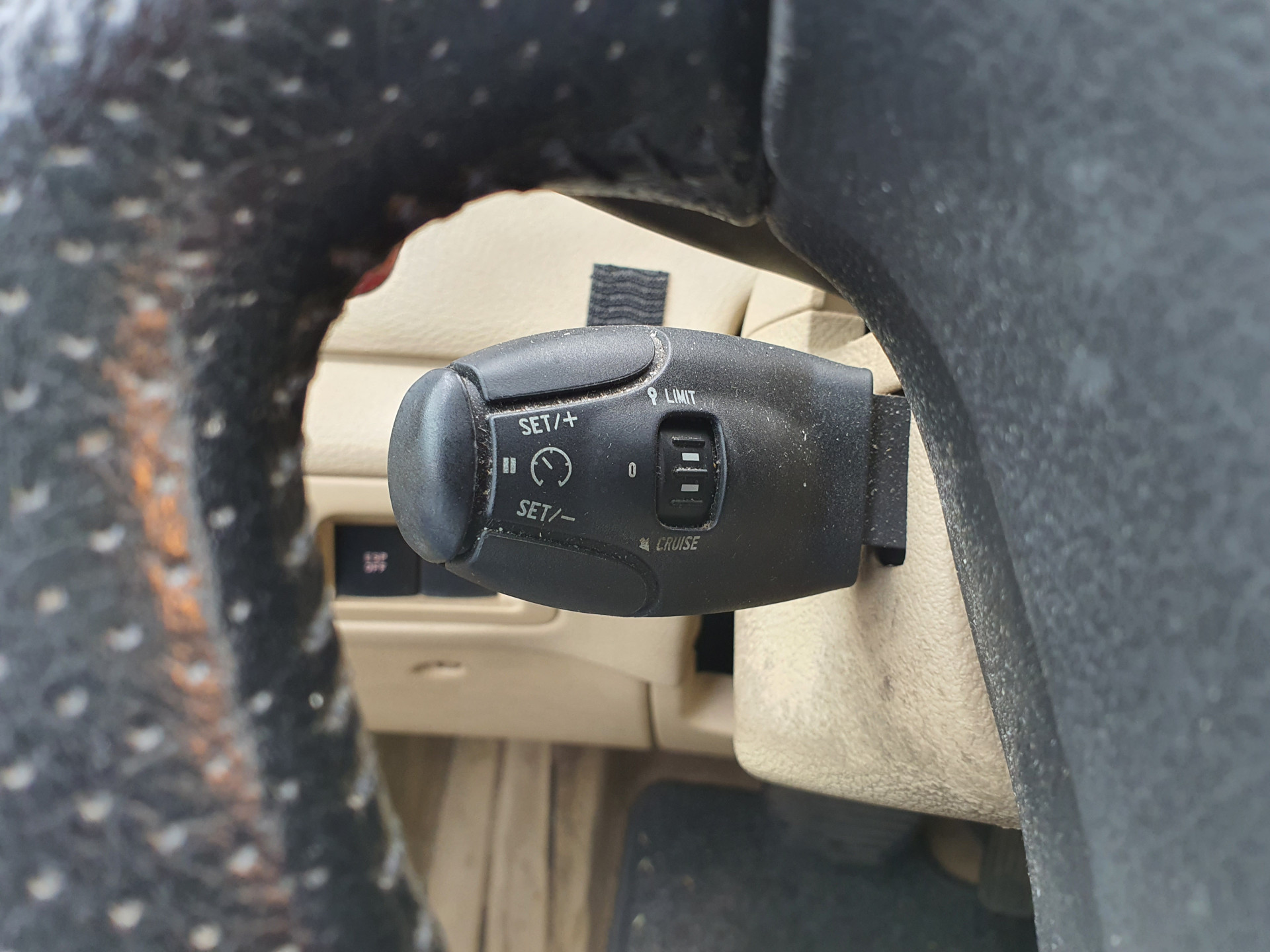 Peugeot 607 2.7 HDiF Executive Ivoire-Pack Aut. *PANO | XENON | NAPPA-FULL-LEATHER | NAVI-FULLMAP | CRUISE | MEMORY-PACK | HEATD-COMFORTSEATS | TOWBAR | HEATED-SEATS | 17"ALU*