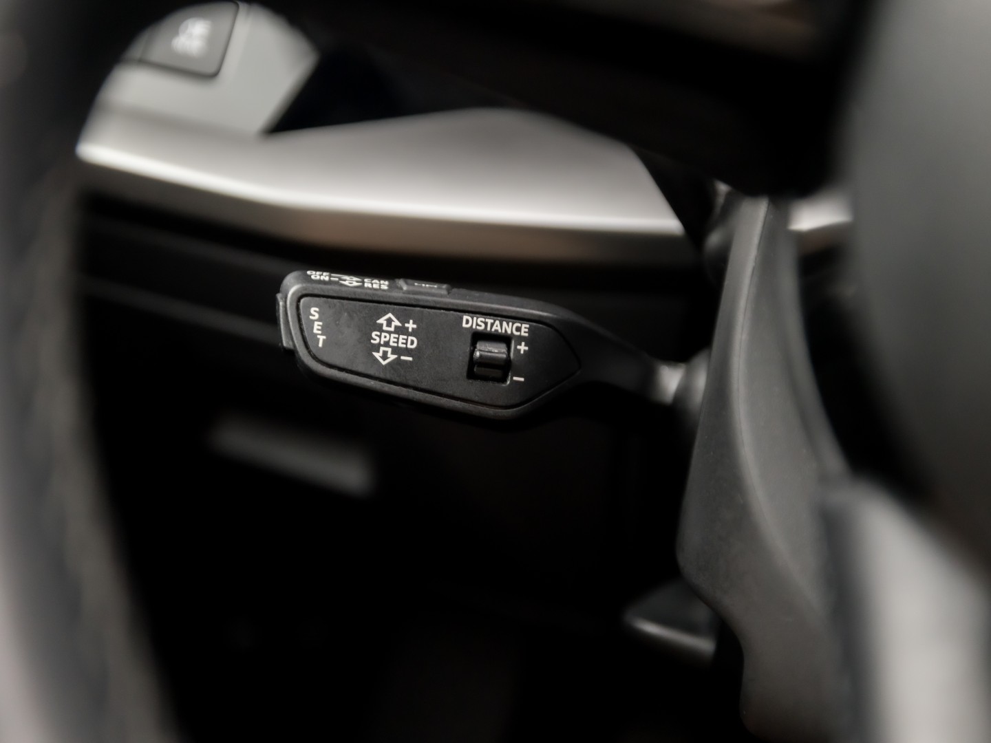Audi A3 Sportback 30 TFSI Sport (APPLE CARPLAY, GROOT NAVI, CAMERA, ELEK STOEL, ADAPTIVE CRUISE, STOELVERWARMING, SPORTSTOELEN, GETINT GLAS, KEYLESS START, NIEUWSTAAT)