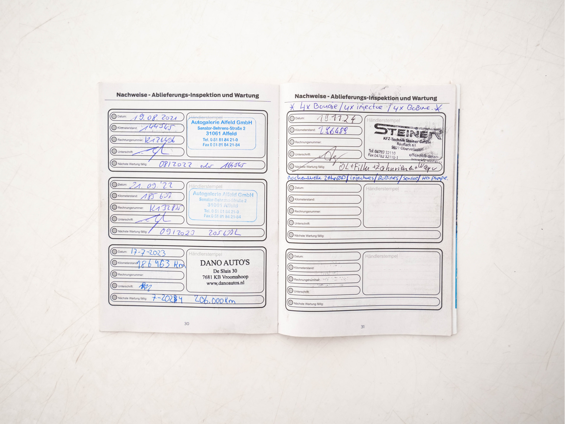 Ford Kuga 1.5 Titanium-Plus Styling-Pack AWD Aut.*LEATHER-FABRIC | XENON | SONY-AUDIO | BLIND-SPOT | KEYLESS | NAVI-FULLMAP | CAMERA | HEATED-SPORT-SEATS | ECC | LANE-ASSIST | PDC | CRUISE | TOWBAR | 19''ALU*