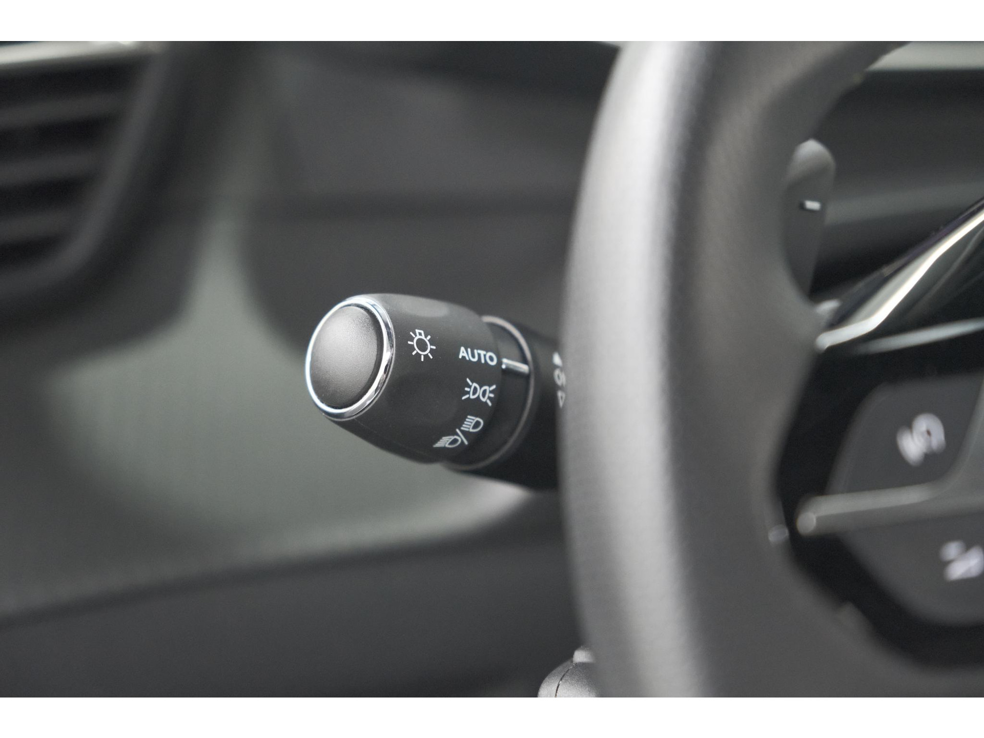 Peugeot 2008 PureTech 130 EAT8 GT | 360 Camera | Stoelmassage | Adaptieve Cruise Control | Dodehoekdetectie