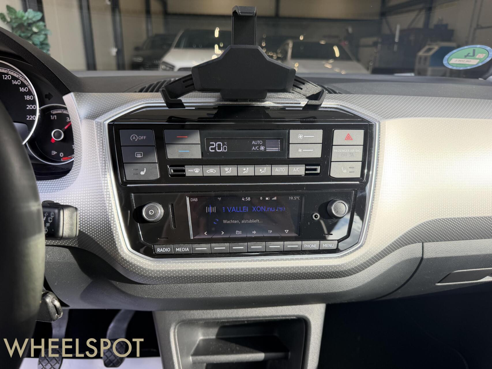 Volkswagen Up! 1.0 BMT high up!|Cruise|Camera|Clima|Stoelver