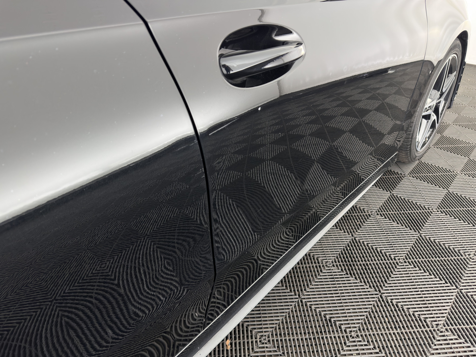 Mercedes-Benz A-klasse 160 AMG-Sportpack Business-Solution (INCL-BTW) *WIDESCREEN-DIGI-COCKPIT | FULL-LED | LEATHER-MICROFIBRE | CAMERA | DYNAMIC-SELECT | CRUISE | HEATED-SPORTSEATS | PRIVACY-GLASS | DAB | AMBIENT-LIGHT | 18"ALU*