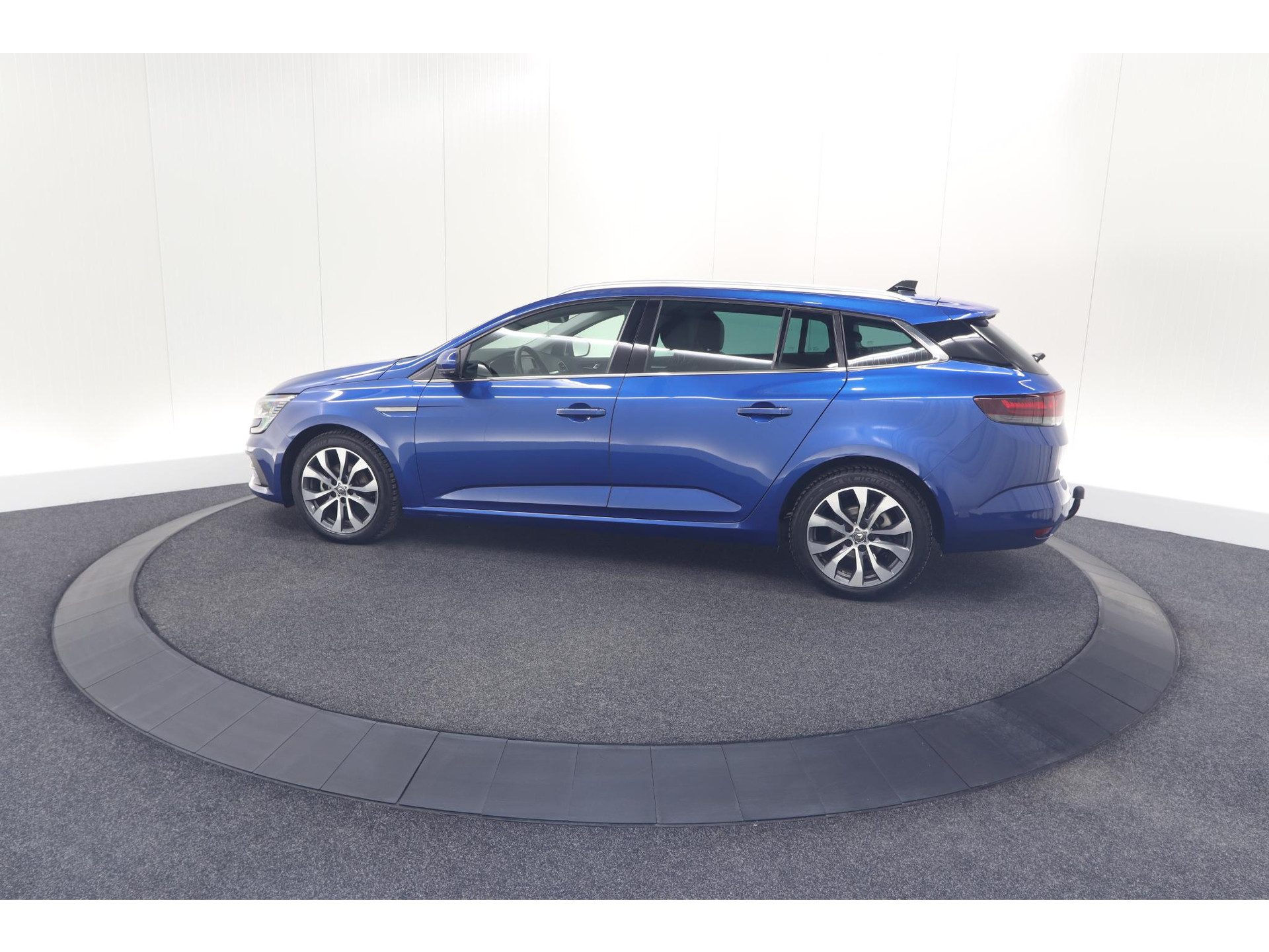 Renault Mégane Estate TCe 140 EDC Techno | Trekhaak | Camera | Navigatie | 9.3 Inch Groot Scherm