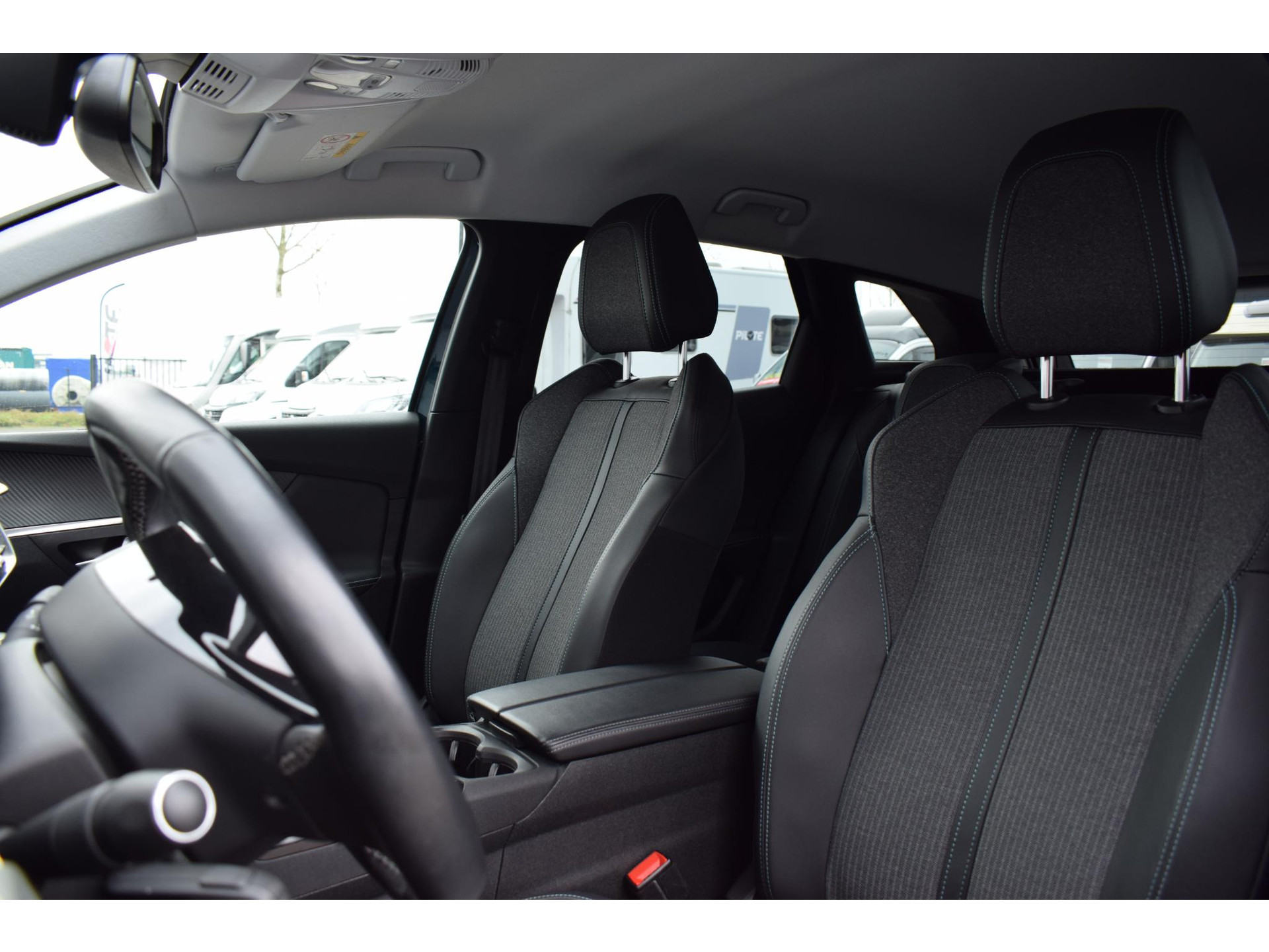 Peugeot 3008 1.2 PureTech Allure | Half Leer | Camera | HUD | Apple CarPlay