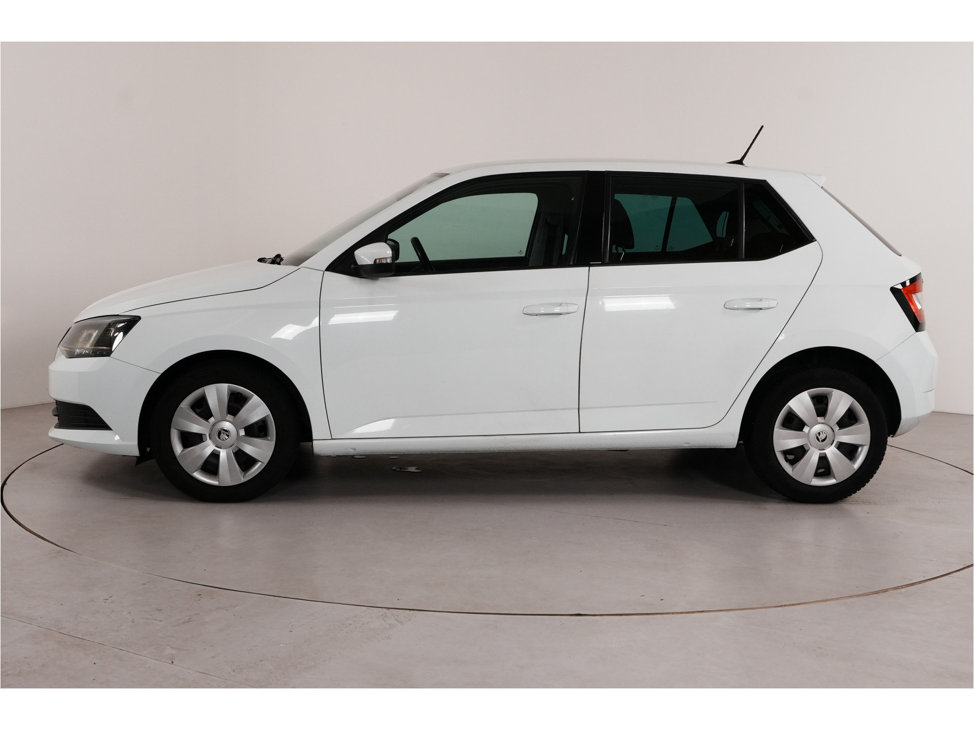 ŠKODA Fabia 1.0 TSI Drive | Navi | Cruise | PDC |