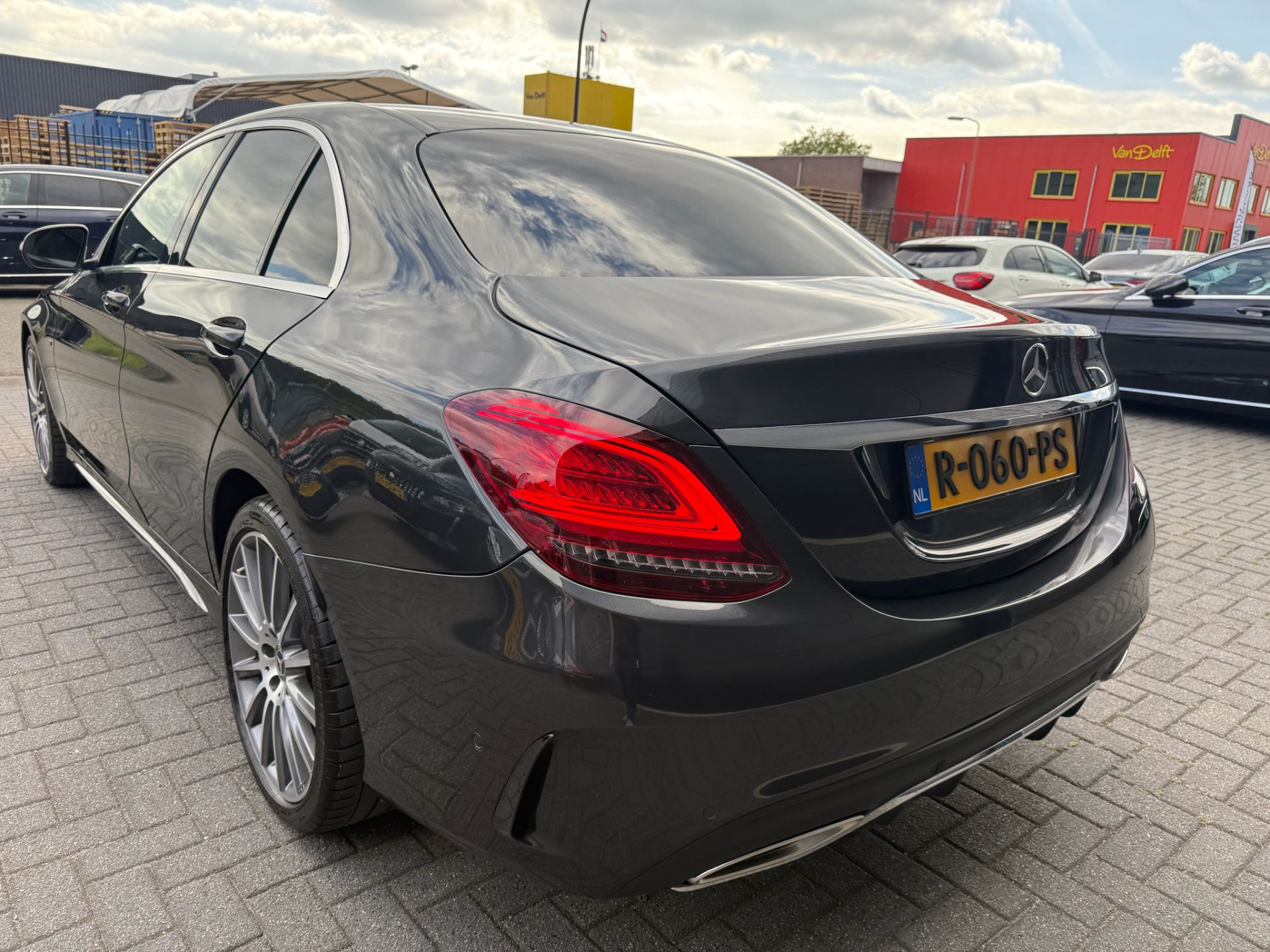 Mercedes-Benz C-klasse 300 e Advantage Pack | 3/6/12MND GARANTIE | AUTOMAAT | CRUISE | LED | LEDER | 360 CAMERA | SFEER | CARPLAY | NAVI |