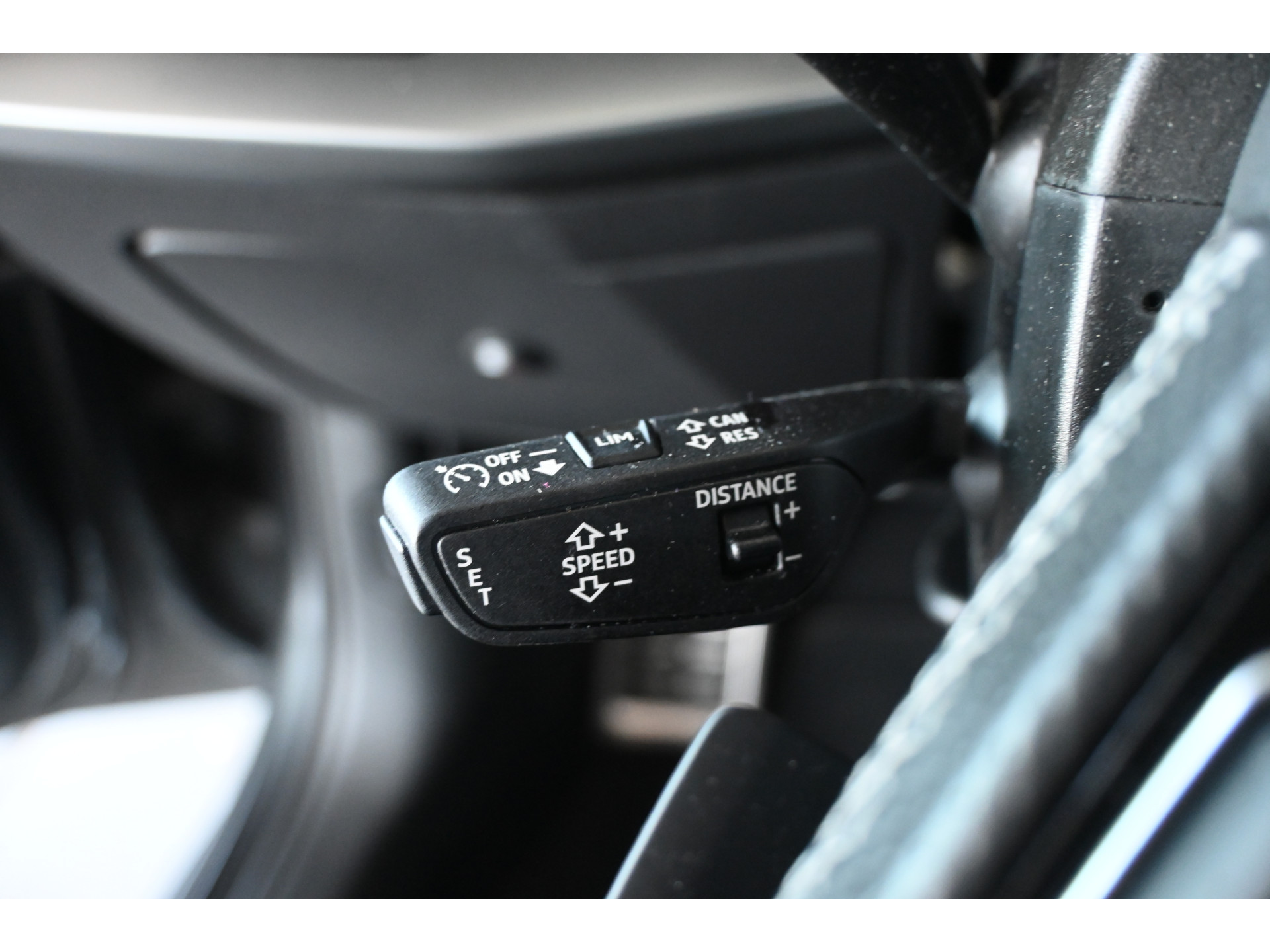 Audi A3 Limousine 30 TFSI S Edition Virtual Cockpit Adaptieve Cruise Led Clima Carplay Inruil Mogelijk!