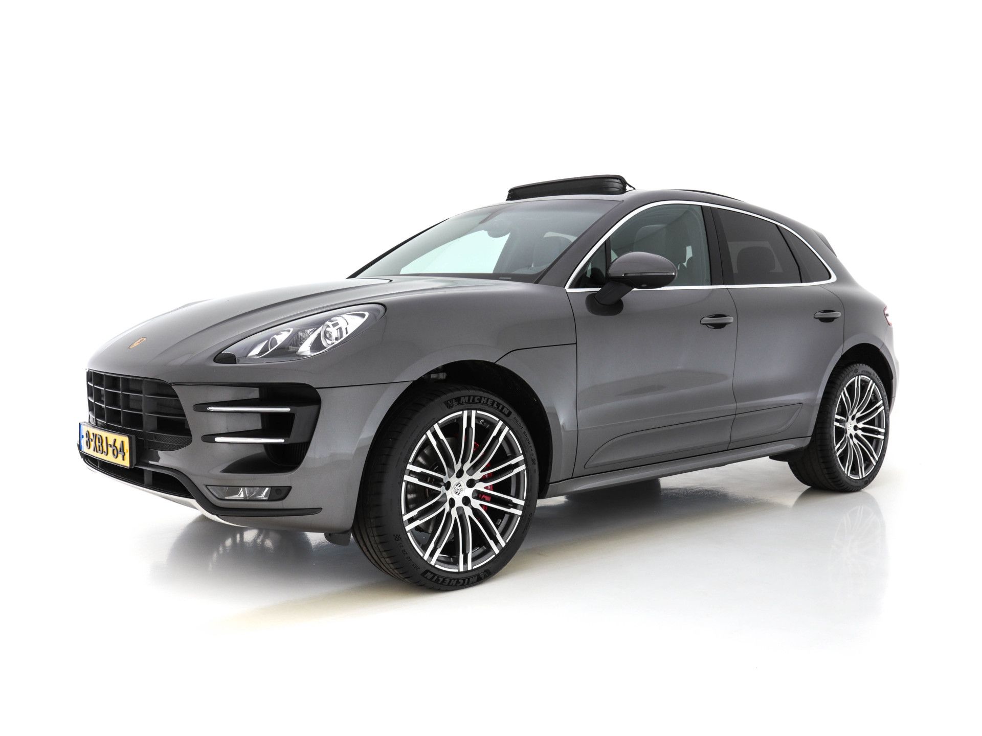 Porsche Macan 3.6 Turbo Aut. *PANO | XENON | FULL-LEATHER  | BOSE-SOUND | NL-AUTO | NAVI-PROF | XENON | COMFORT-SEATS | CAMERA | ECC | PDC | ALCANTARA | MODEL-2015*