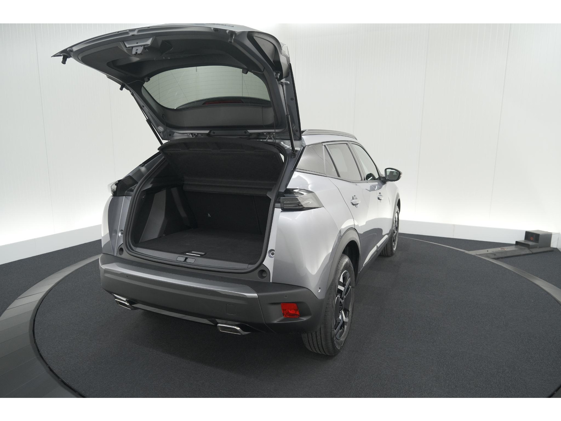 Peugeot 2008 1.2 Hybrid 145 Allure | 360 Camera | Adaptieve Cruise Control | Dodehoekdetectie | Apple Carplay