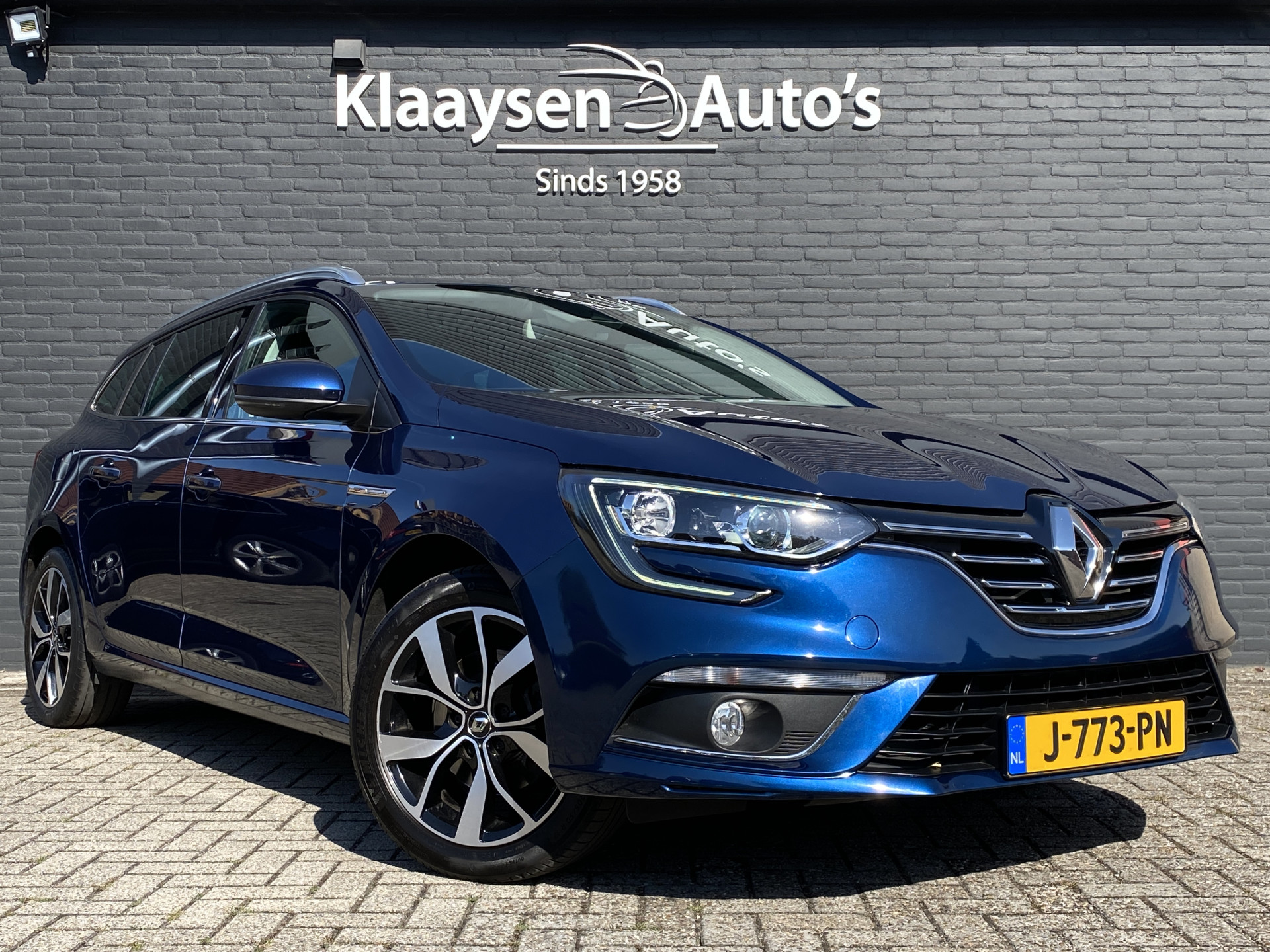 Renault Mégane Estate 1.3 TCe Bose 160 pk AUT. | navigatie | cruise control | trekhaak | bose audio | keyless | privacy glas