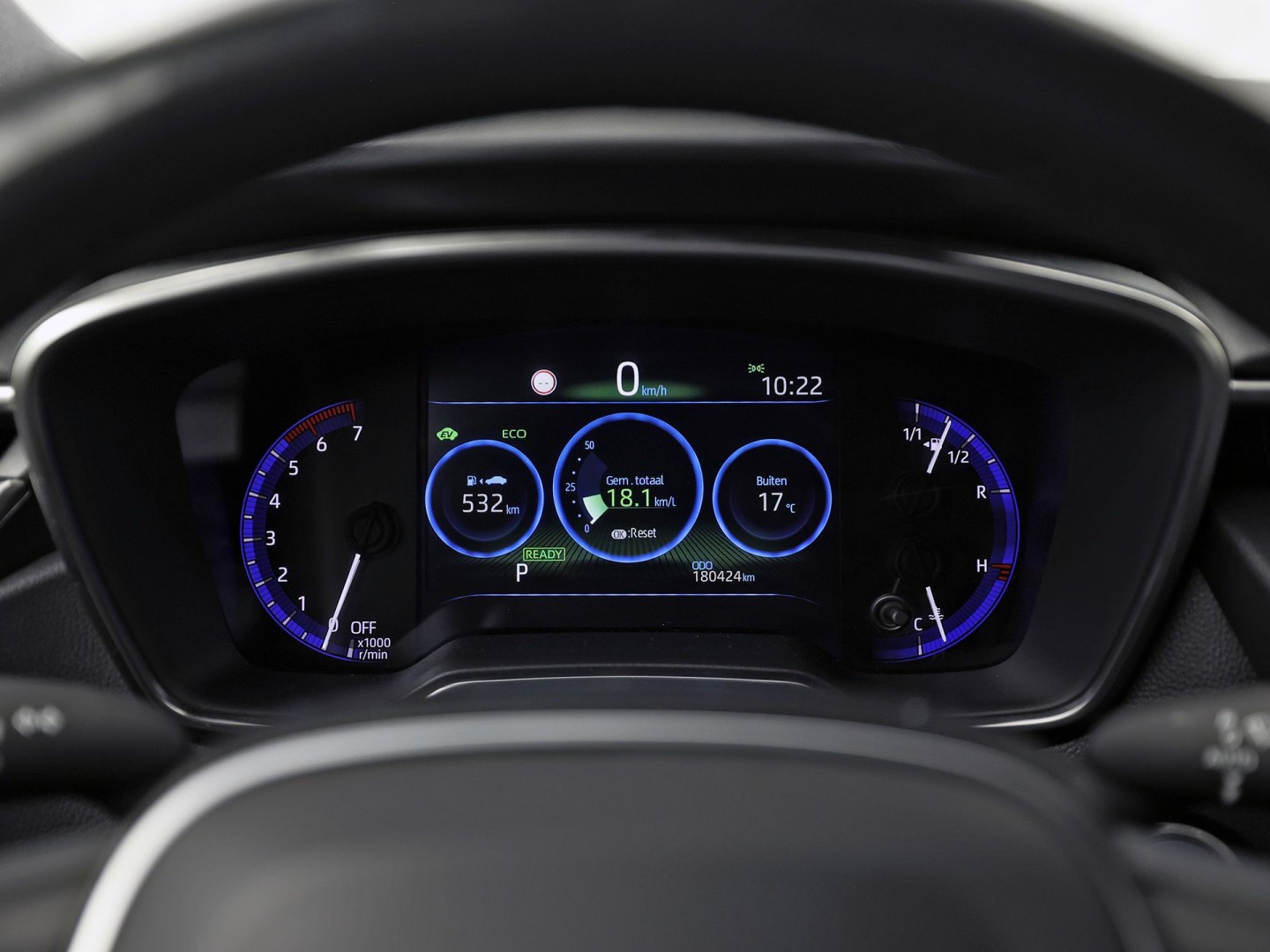 Toyota Corolla 1.8 Hybrid Sport Automaat (VIRTUAL COCKPIT, APPLE CARPLAY, CAMERA, STUUR/STOELVERWARMING, SPORTSTOELEN, ADAPTIVE CRUISE, ZWART HEMEL, NIEUWE APK, NIEUWSTAAT)