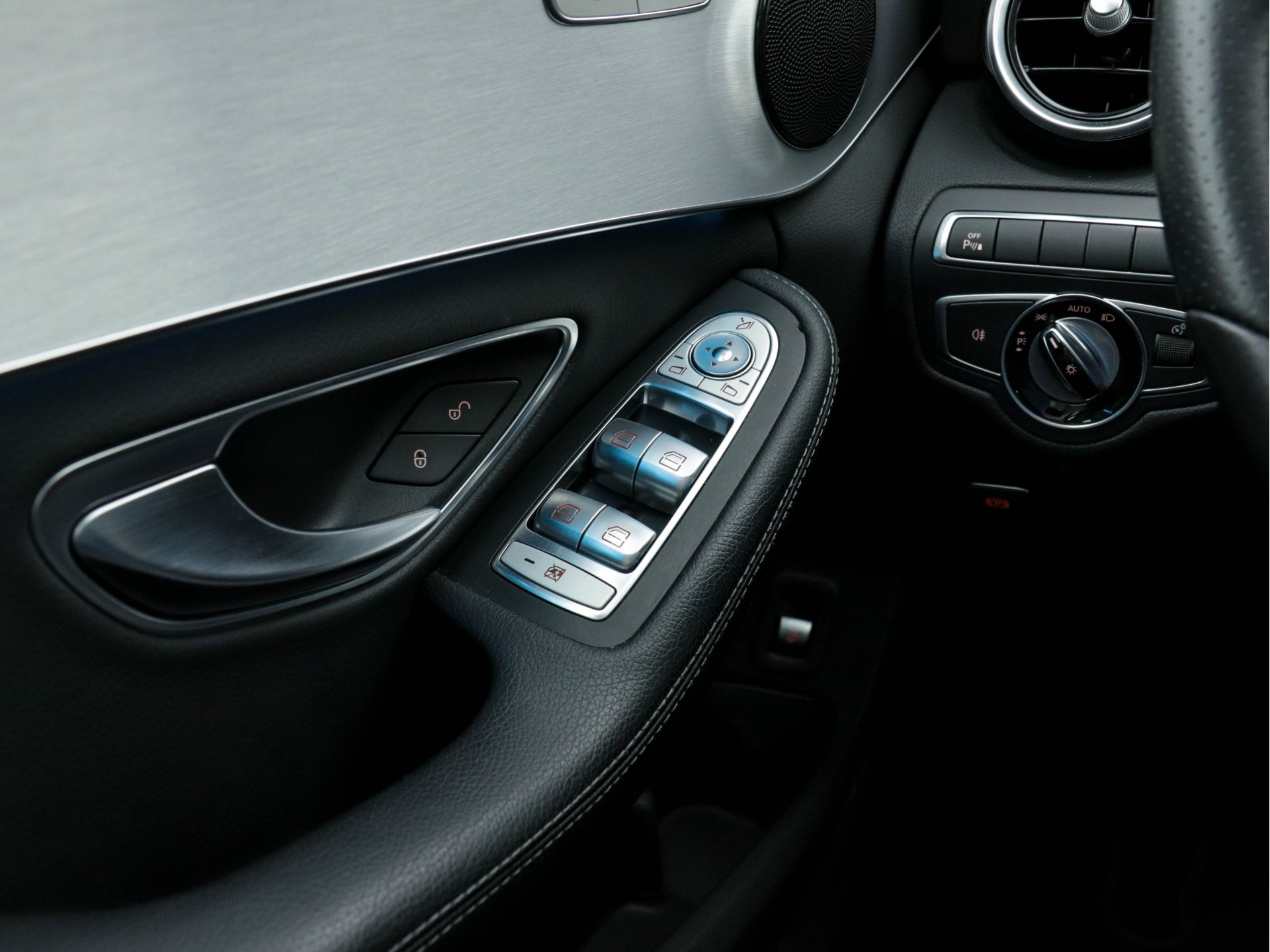 Mercedes-Benz C-klasse Estate 350 e Avantgarde (HYBRID ACCU DEFECT) (INCL-BTW ) Aut *NAVI-FULLMAP | FULL-LED | LEATHER-FABRIC | CAMERA | AIRMATIC | ECC | PDC | CRUISE | HEATED-SPORTSEATS | SHIFT-PADDLES |  17"ALU*