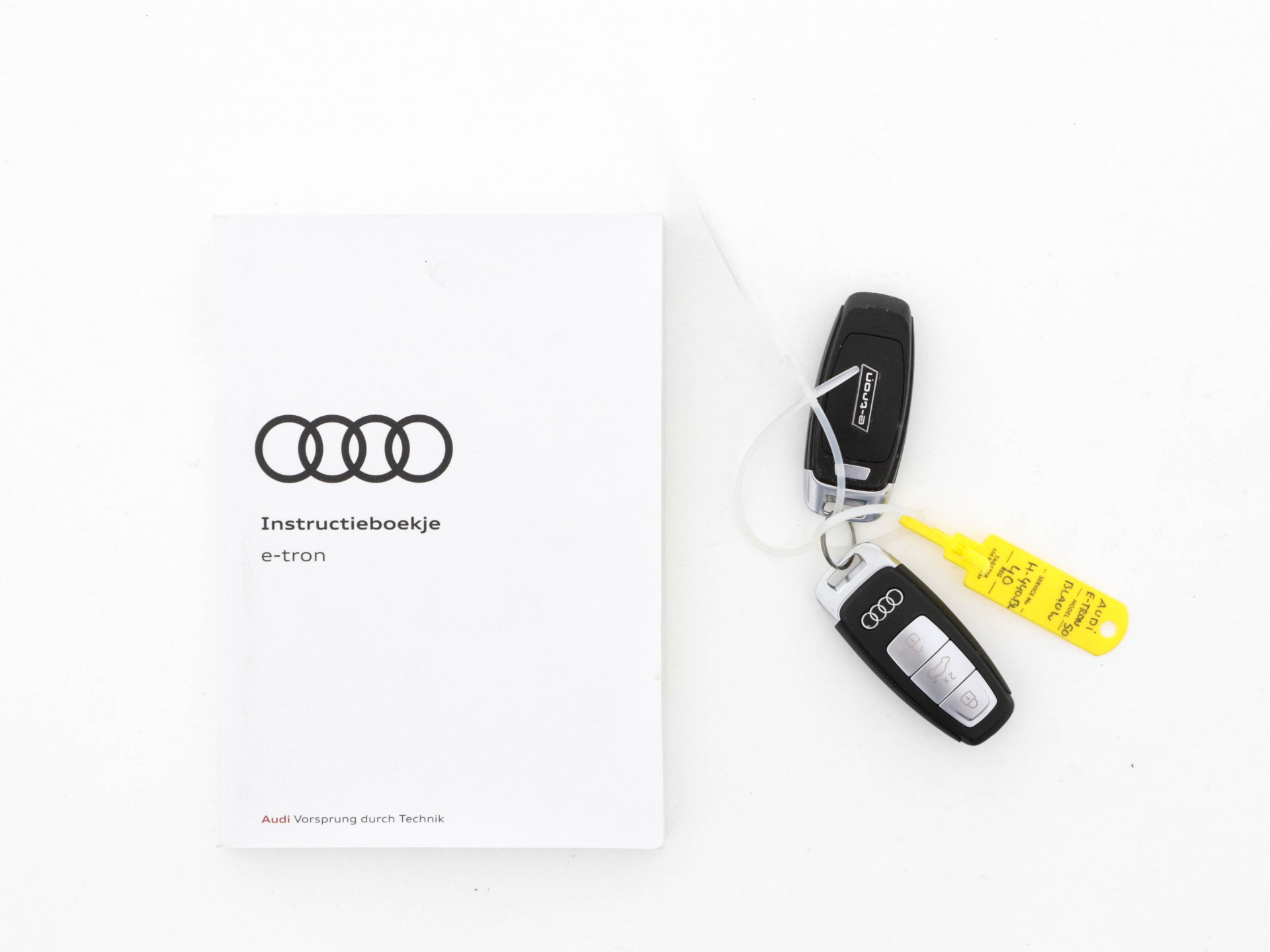 Audi e-tron E-tron 50 Quattro Launch Edition-Plus [ 3-Fase ] ( SOH-100%) (INCL-BTW)  Aut. *PANO | LUXURY-LEATHER | FULL-LED | DIGI-COCKPIT | NAVI-FULLMAP | KEYLESS | BLINDSPOT | MEMORY-PACK | ADAPTIVE-CRUISE | SHIFT-PADDLES | TOWBAR | HEATED-COMFORT-SEATS