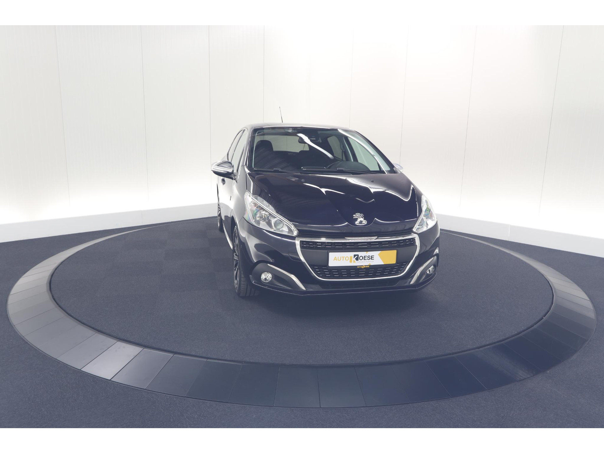 Peugeot 208 PureTech 110 Tech Edition | Camera | Apple Carplay | Parkeersensoren