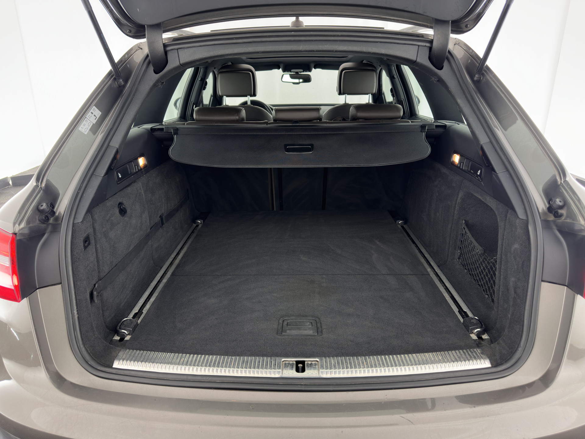 Audi A6 Allroad Quattro 3.0 TDI Aut. *PANO | LEATHER | BI-XENON | BOSE-SURROUND-SYSTEM |  NAVI-FULLMAP | HEATED-COMFORTSEATS | ECC | AIRSUSPENSION | PDC | CRUISE | 18''ALU*