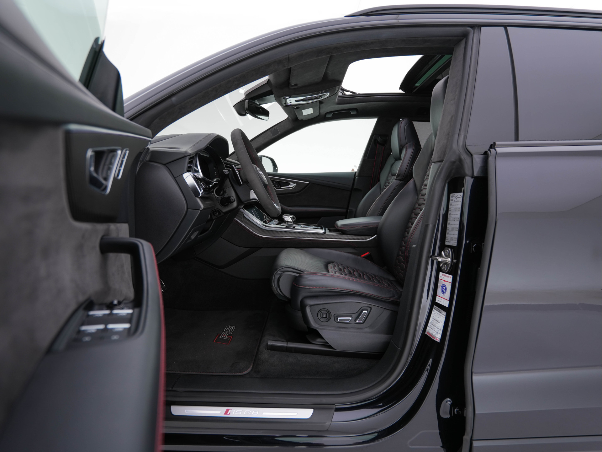 Audi RS Q8 4.0 TFSI Quattro * PANO | MILLTEK-EXHAUST | CERAMIC-BRAKES | CARBON-PACK | LEATHER | MEMORY-PACK | 4-WHEEL-STEERING | AIRSUSPENSION | BANG&OLUFSEN | ADAPTIVE-CRUISE | BLINDSPOT | TOPVIEW | SOFTCLOSE |  ....