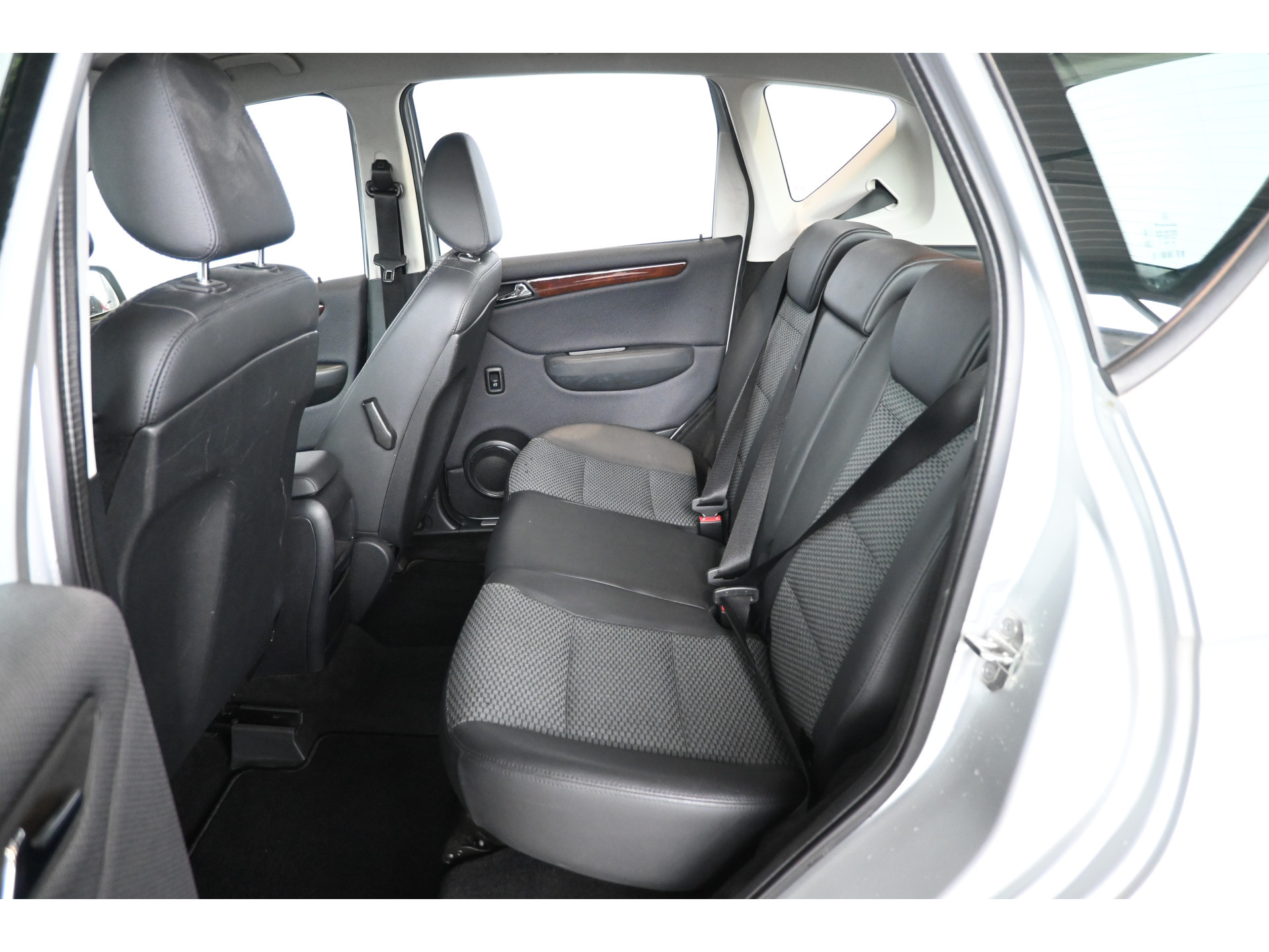Mercedes-Benz A-klasse 180 Business Class Automaat Airco Trekhaak Rijklaarprijs Inruil Mogelijk!