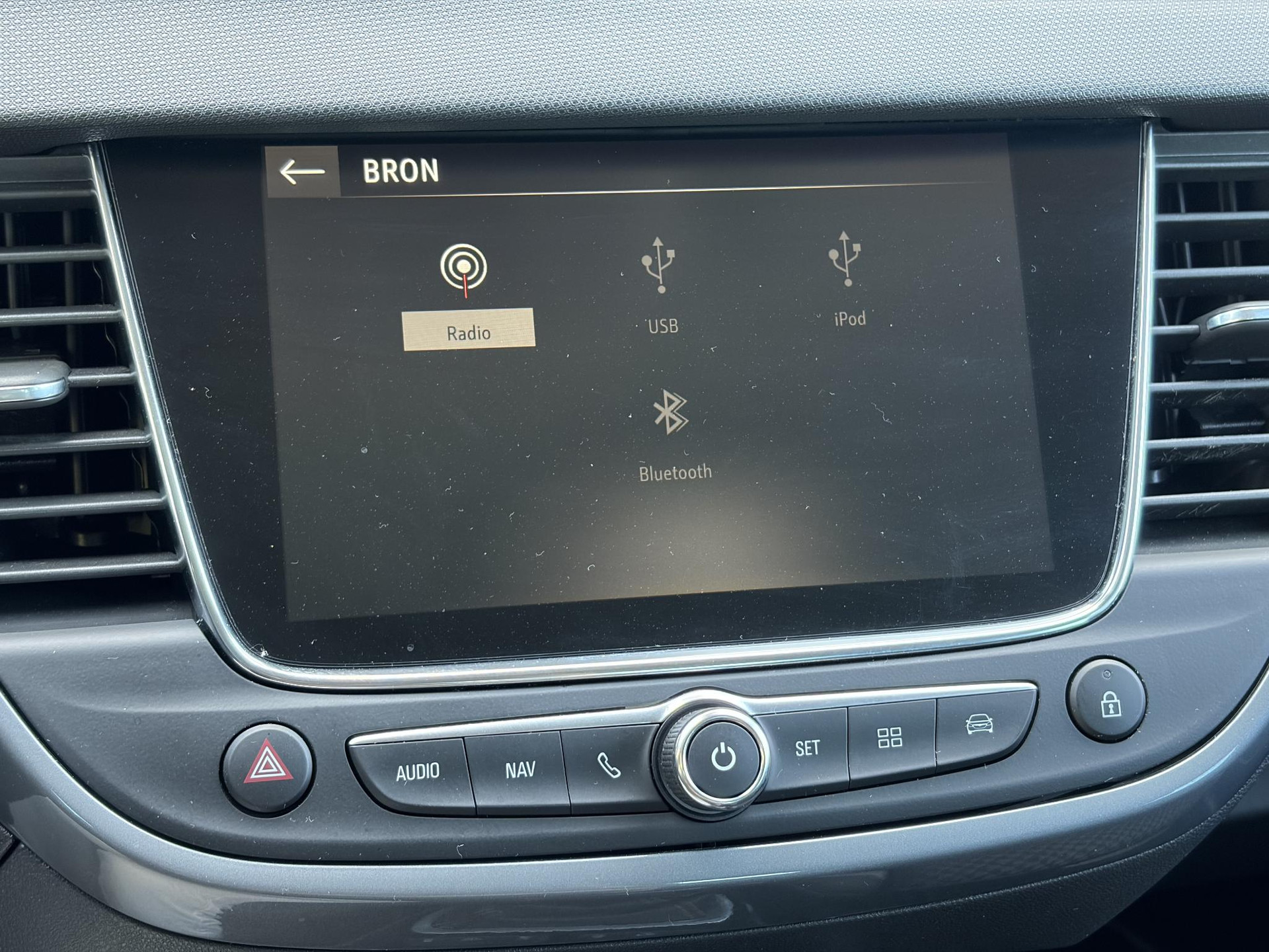 Opel Crossland X 1.2 Turbo Innovation ✓1e Eigenaar✓Dealer Onderhouden✓360° Camera✓Carplay✓Navi✓6 Bak✓110pk✓Keylss✓Halfleder✓Pdc V+A✓Lm velgen✓N.A.P✓Rijstrooksensor✓Dodehoeksensor✓Apk tot 09-2028