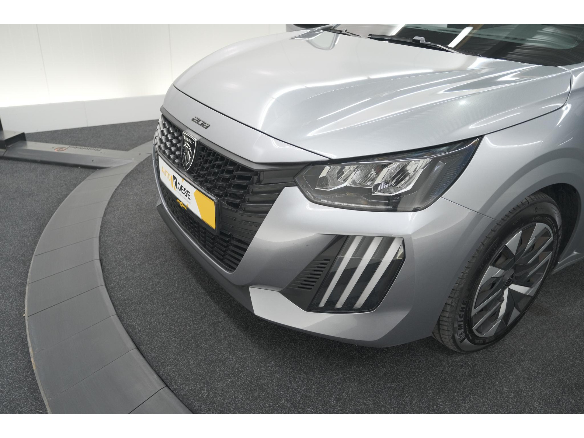 Peugeot 208 PureTech 100 Active | Parkeersensoren | Navigatie | Apple Carplay