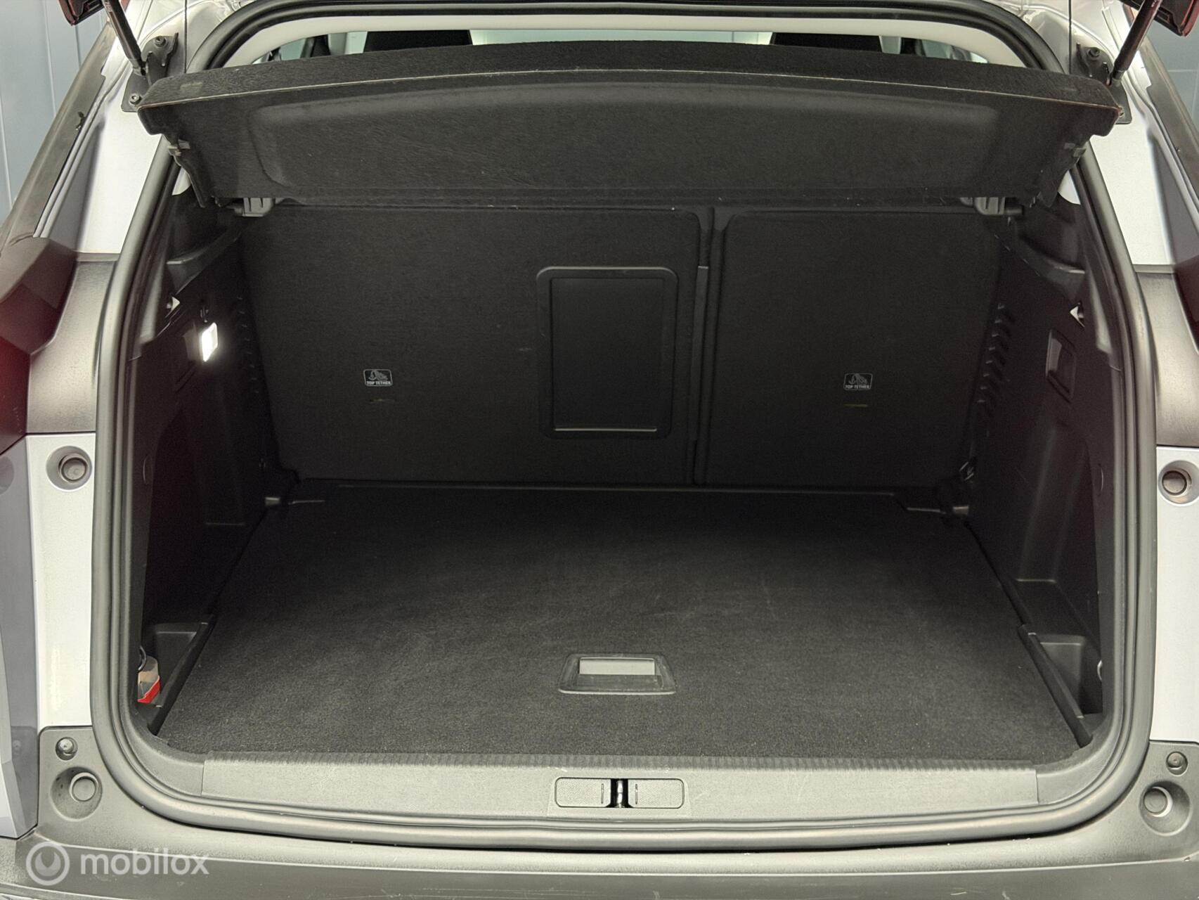 Peugeot 3008 1.2 PureTech Active|Automaat|CarPlay|Camera|Trekhaak|NAP