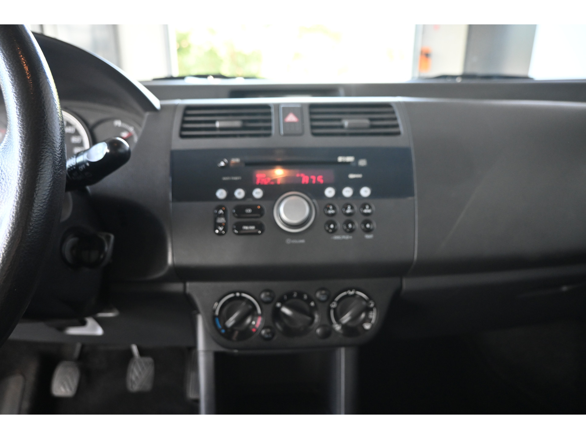 Suzuki Swift 1.3 GA Airco Elektrisch Pakket! Lichtmetaal Nieuwe APK! All in Prijs! Inruil Mogelijk!