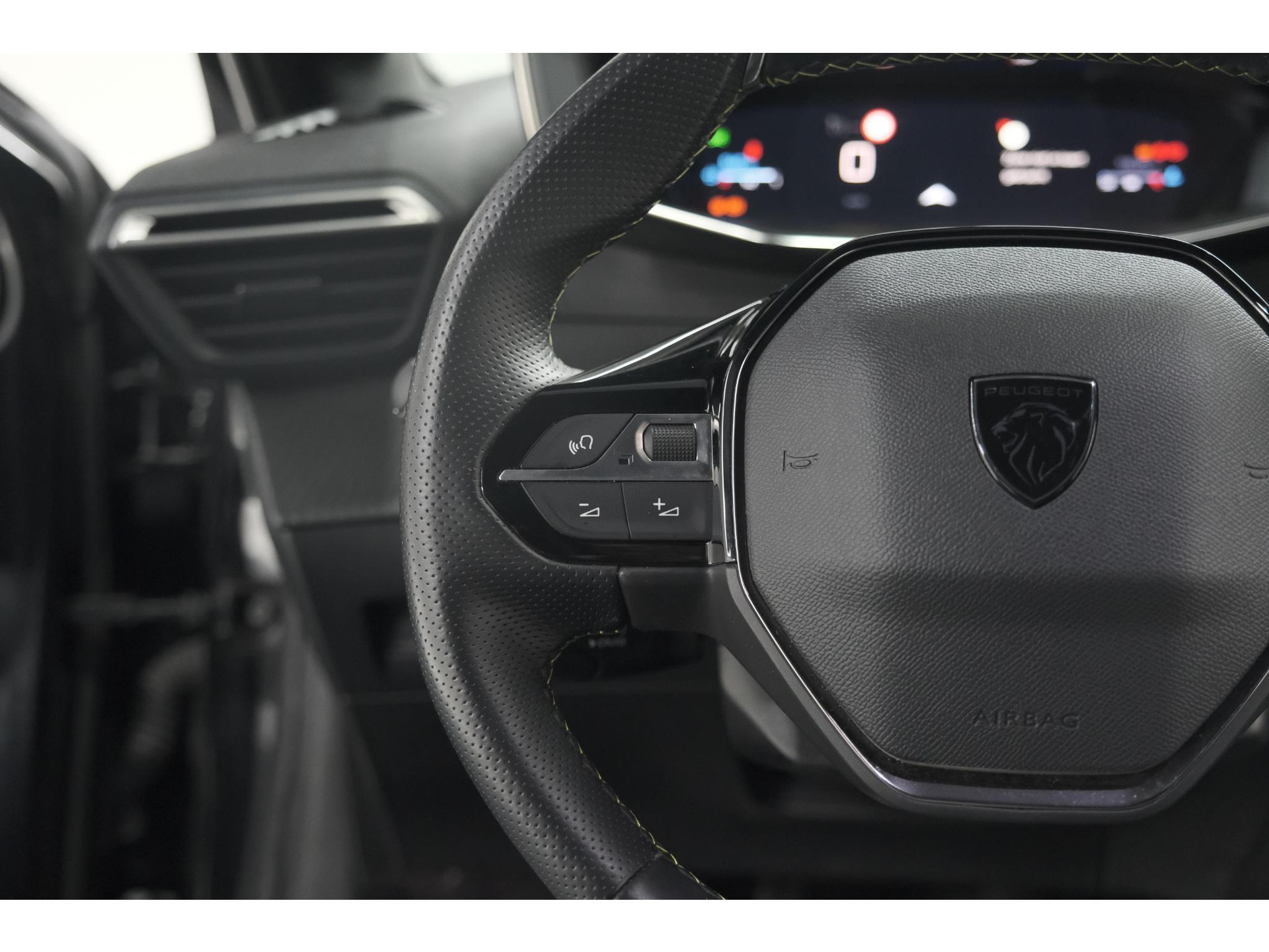 Peugeot 208 PureTech 100 GT | Camera | Navigatie | Apple Carplay | Parkeersensoren